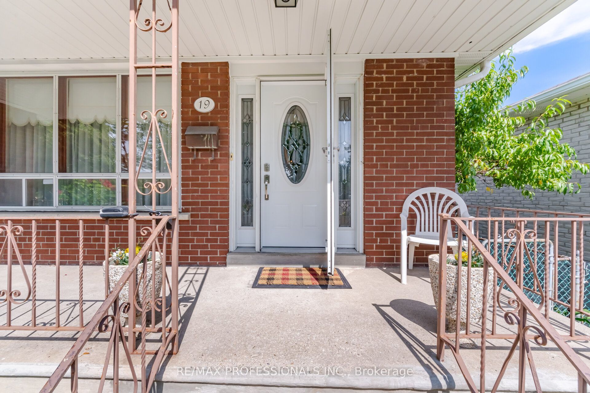 19 Earldown Drive