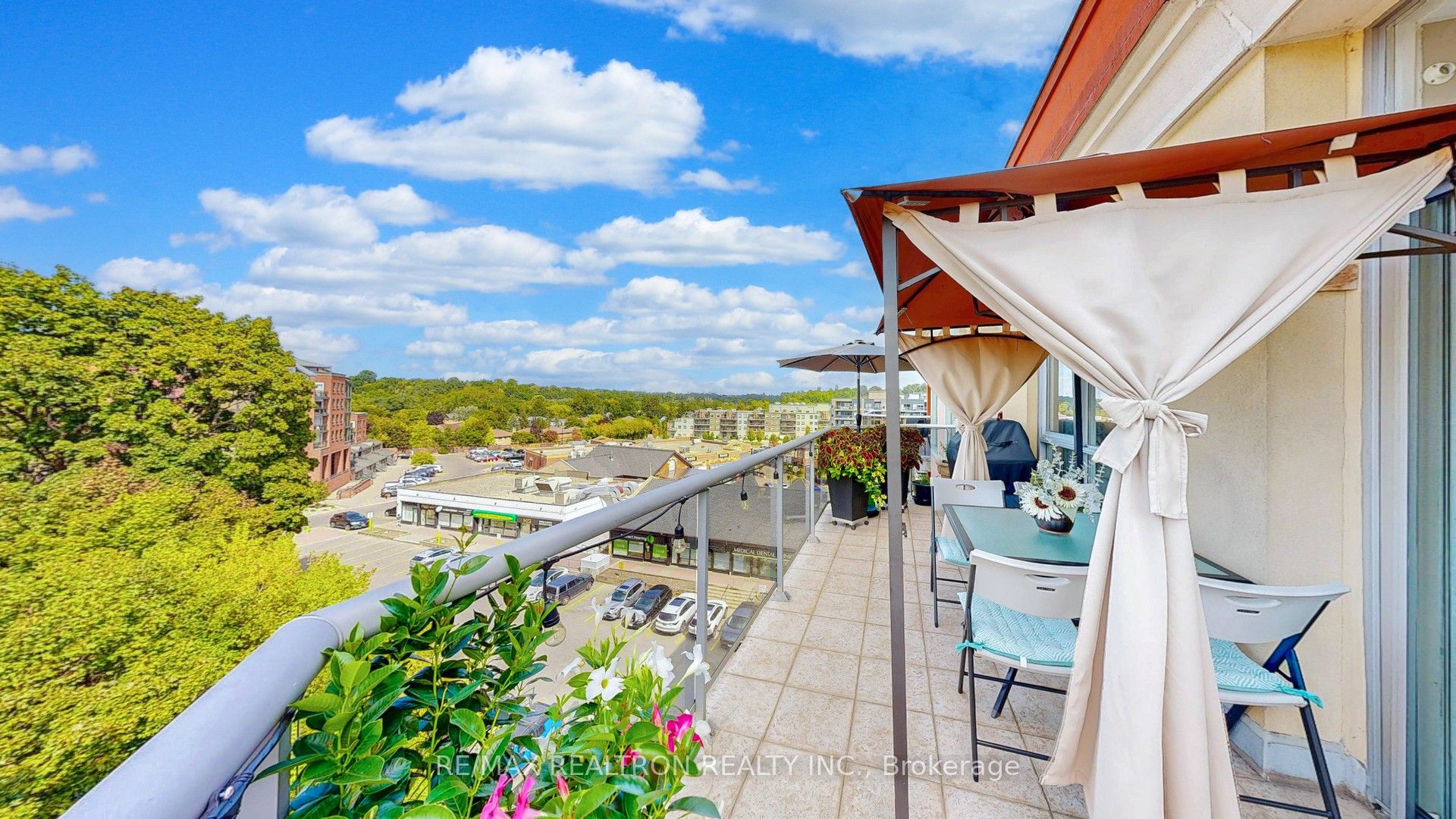 160 Woodbridge Avenue PH 609