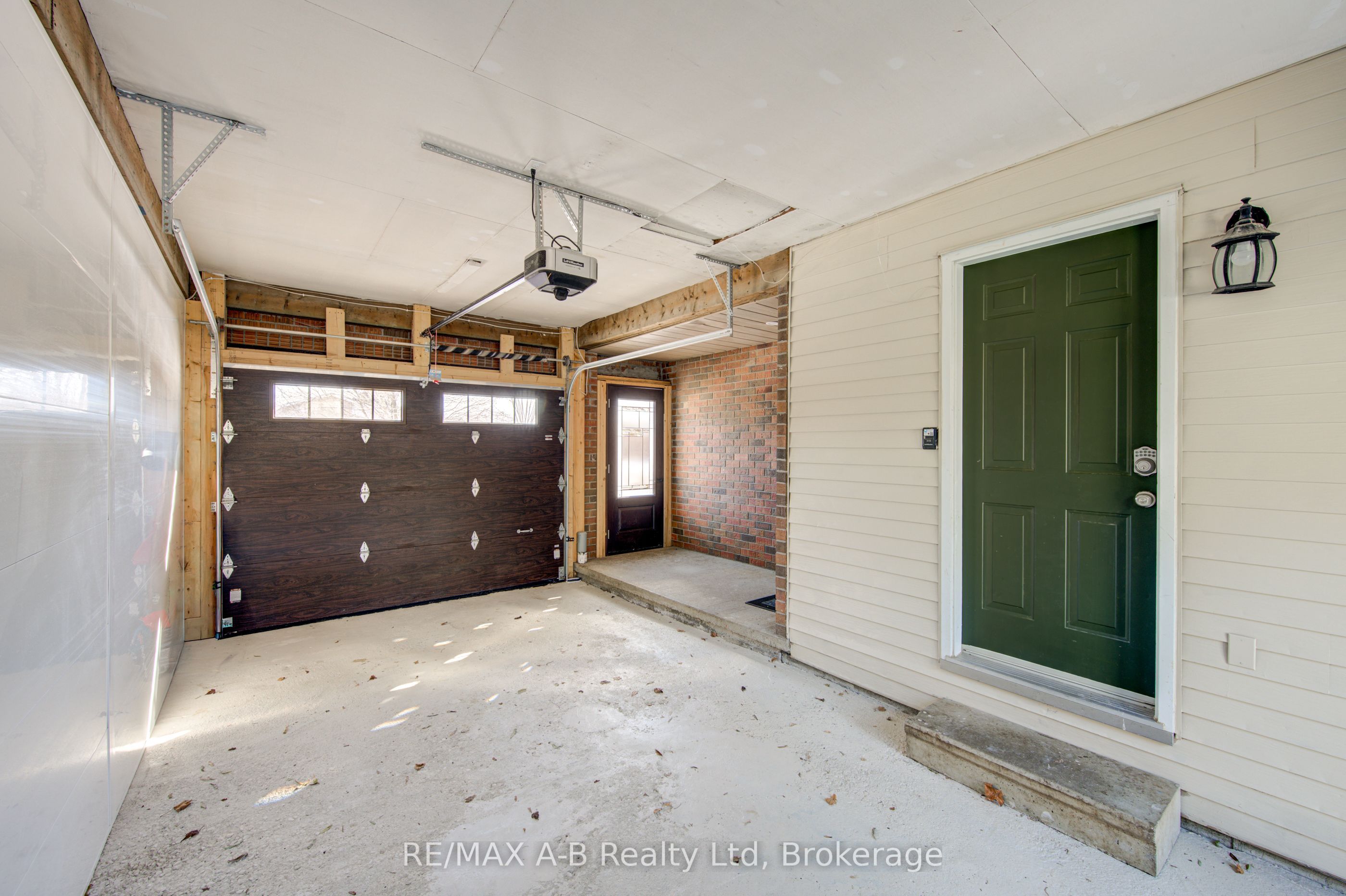 29 Dunsford Crescent