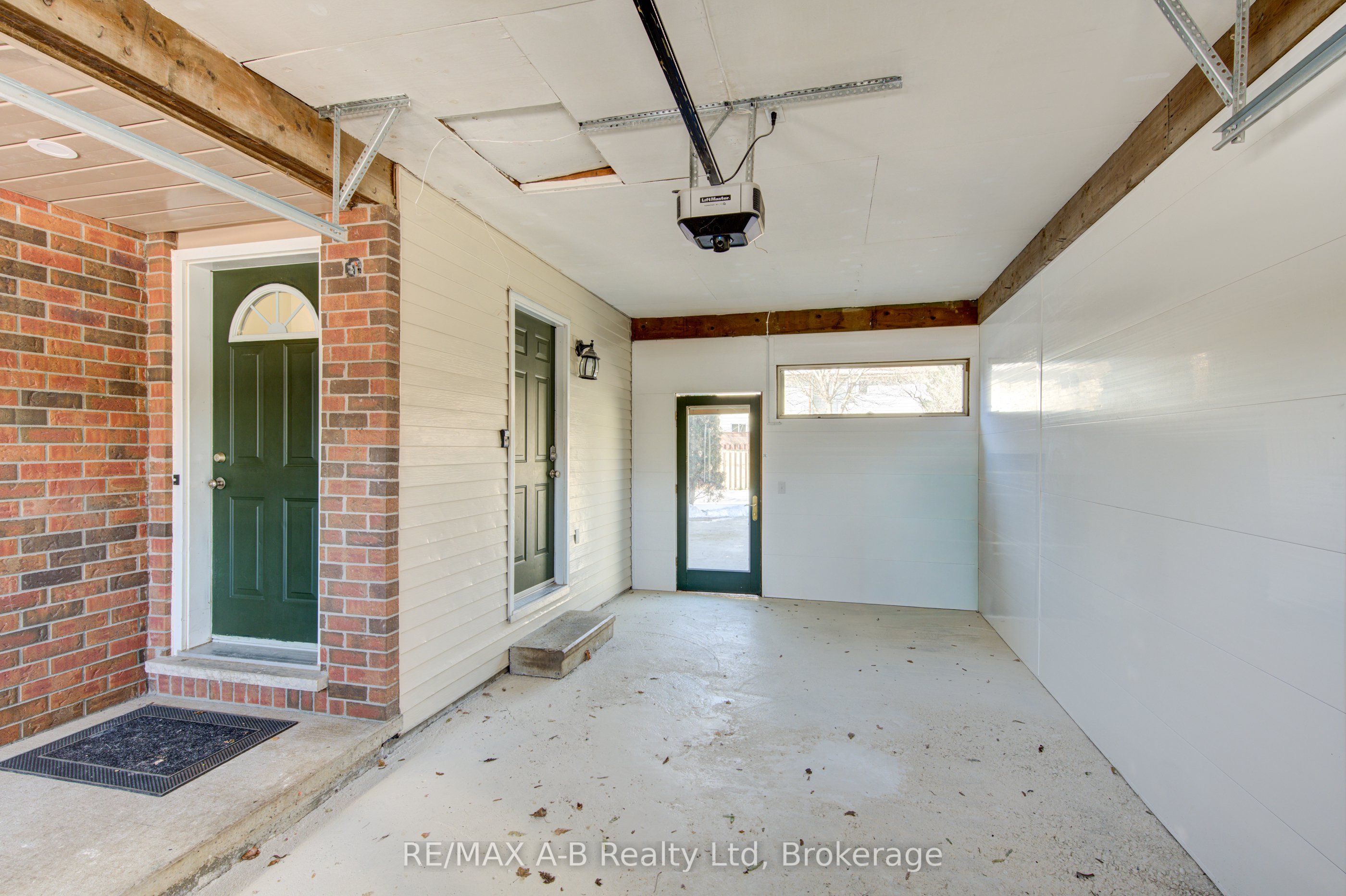 29 Dunsford Crescent