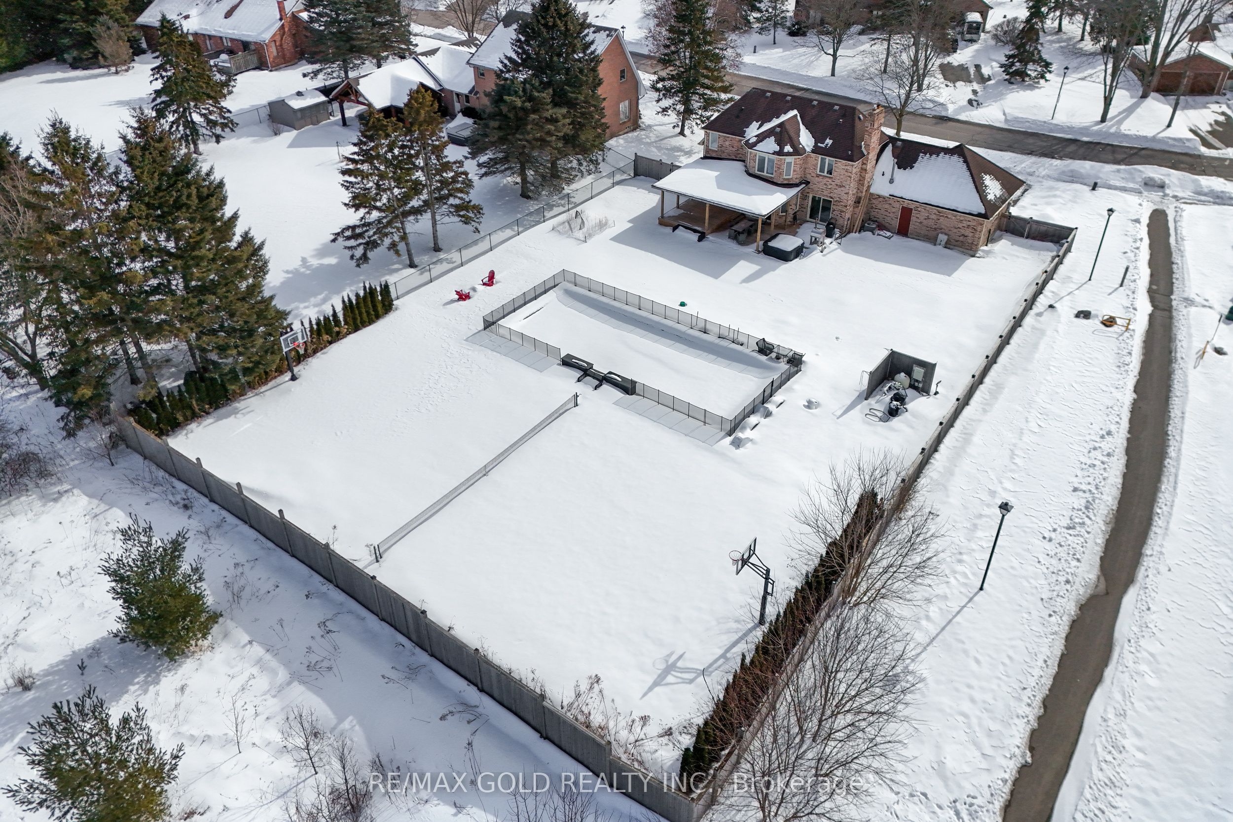 72 Goodfellow Crescent