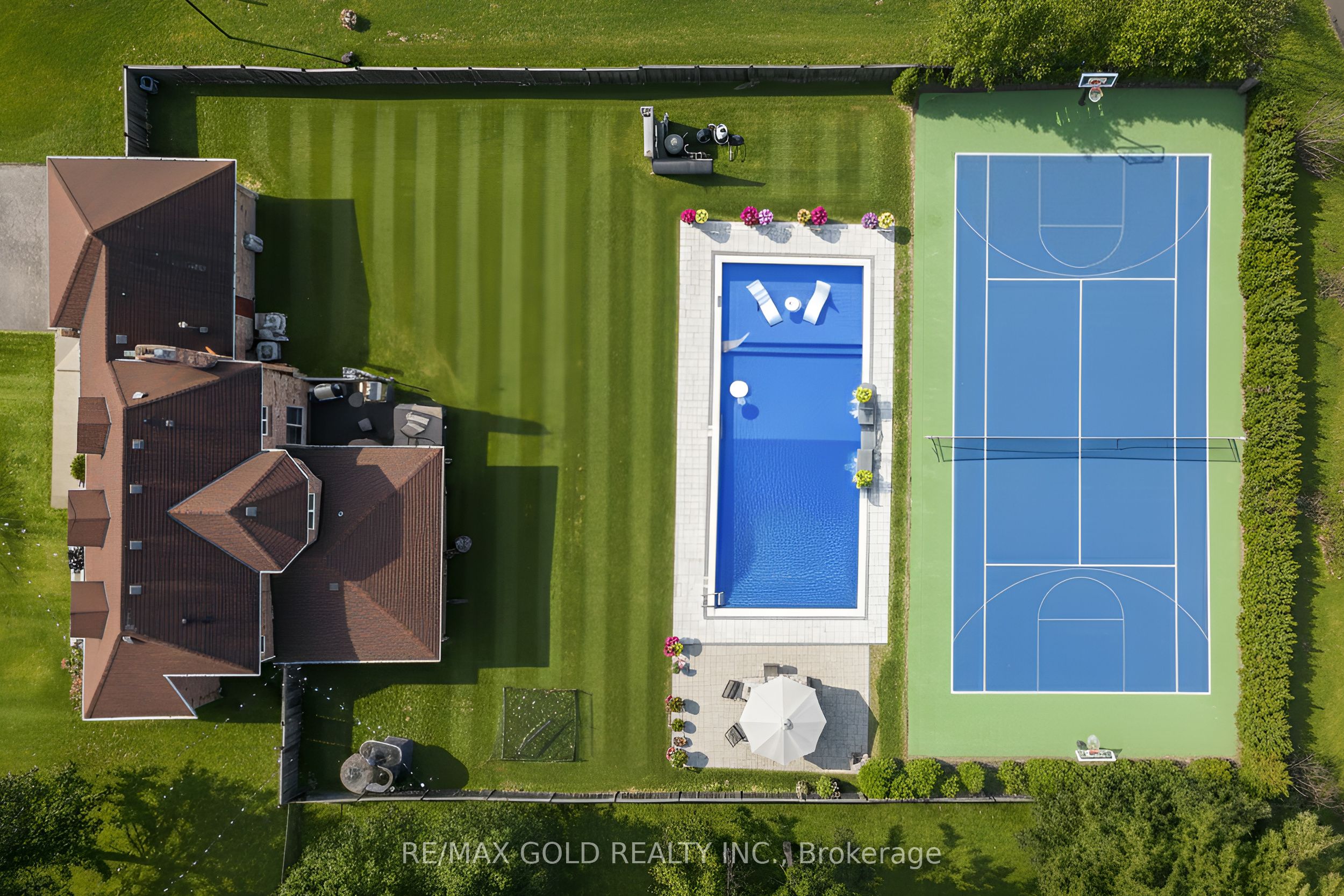 72 Goodfellow Crescent