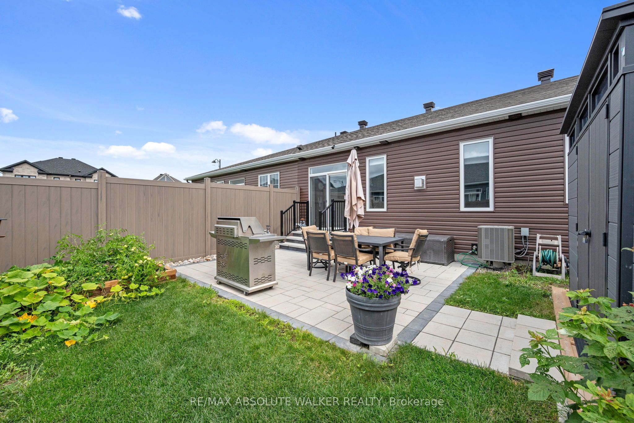 860 Companion Crescent