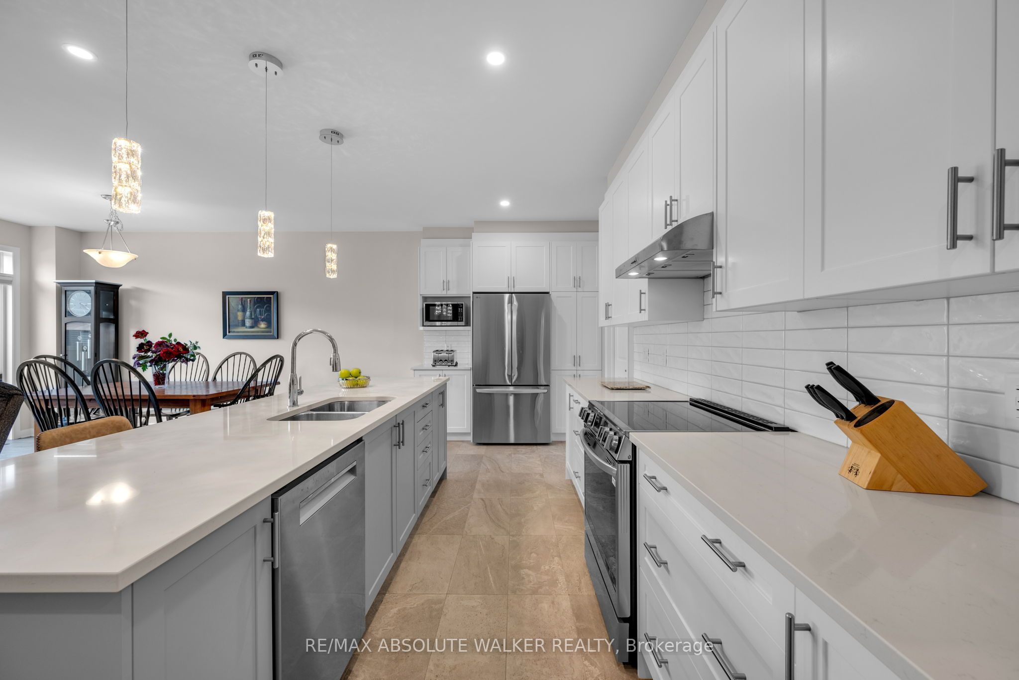 860 Companion Crescent