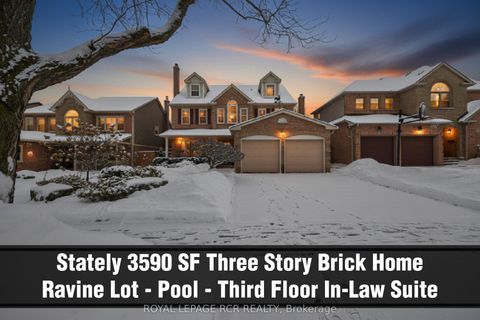 27 Kennett Drive Whitby ON L1P 1L5