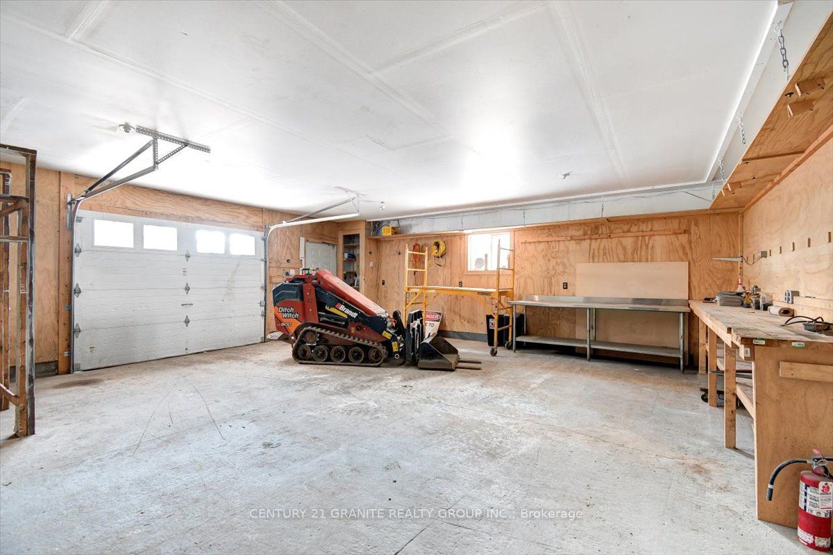 1725 Loop Road