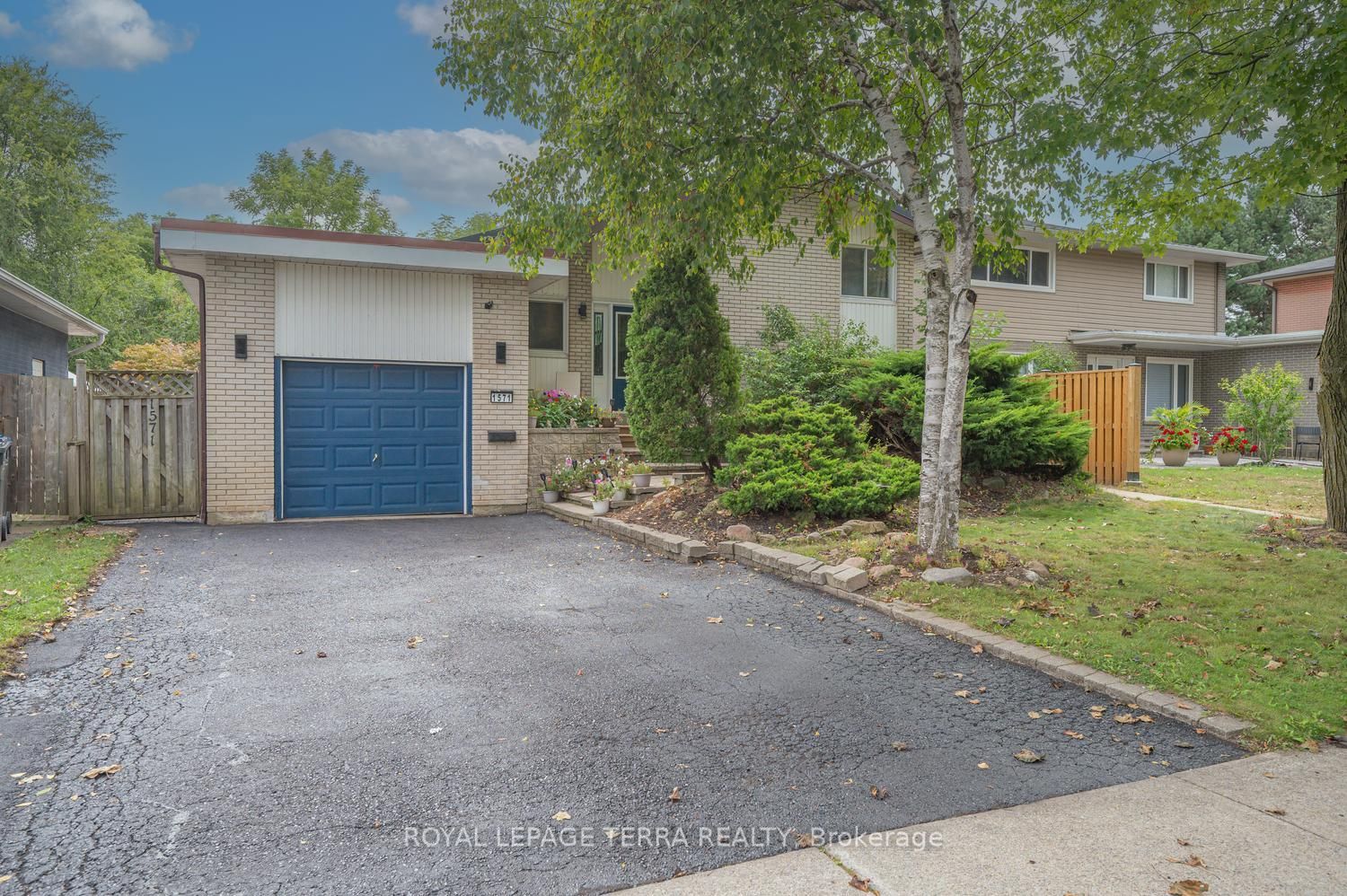 1571 Lewisham Drive