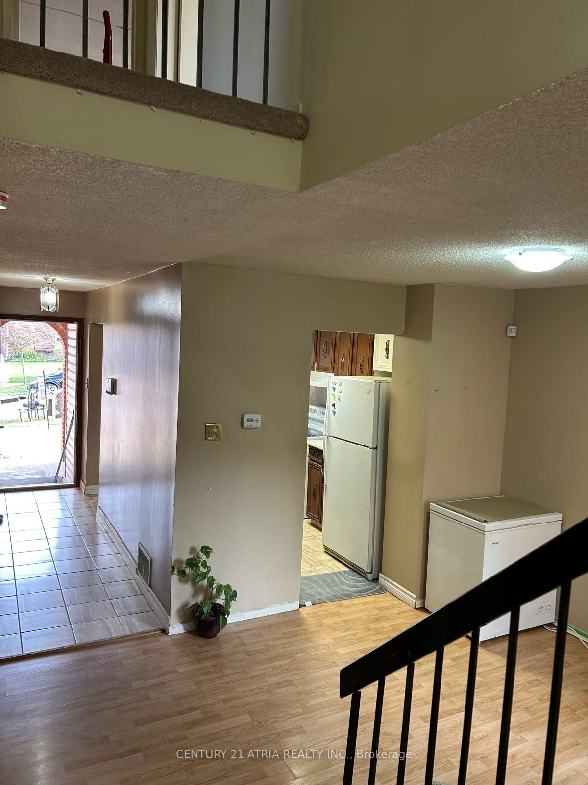 6 Lindridge Avenue