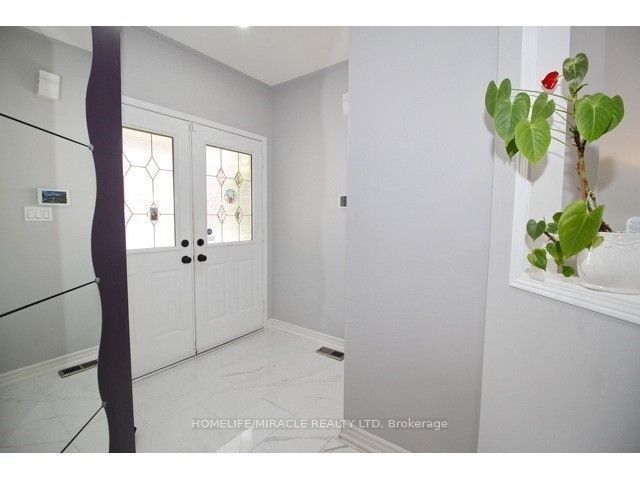 3157 Bentley Drive