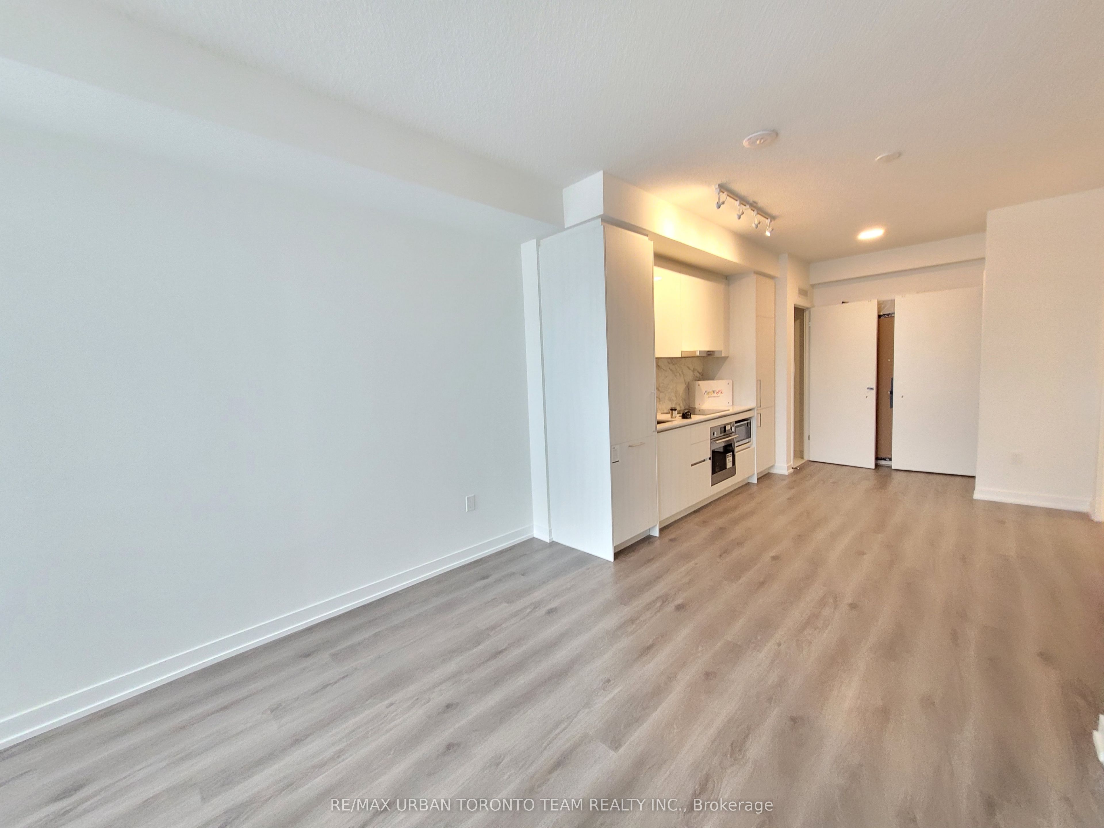 225 Commerce Street 510
