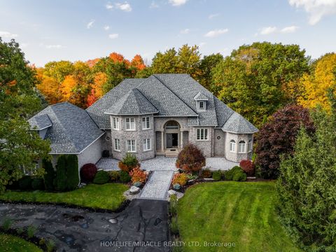 12 Deer Run Uxbridge ON L9P 0K9