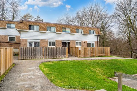 730 Cedar Street 3 Oshawa ON L1H 4M6