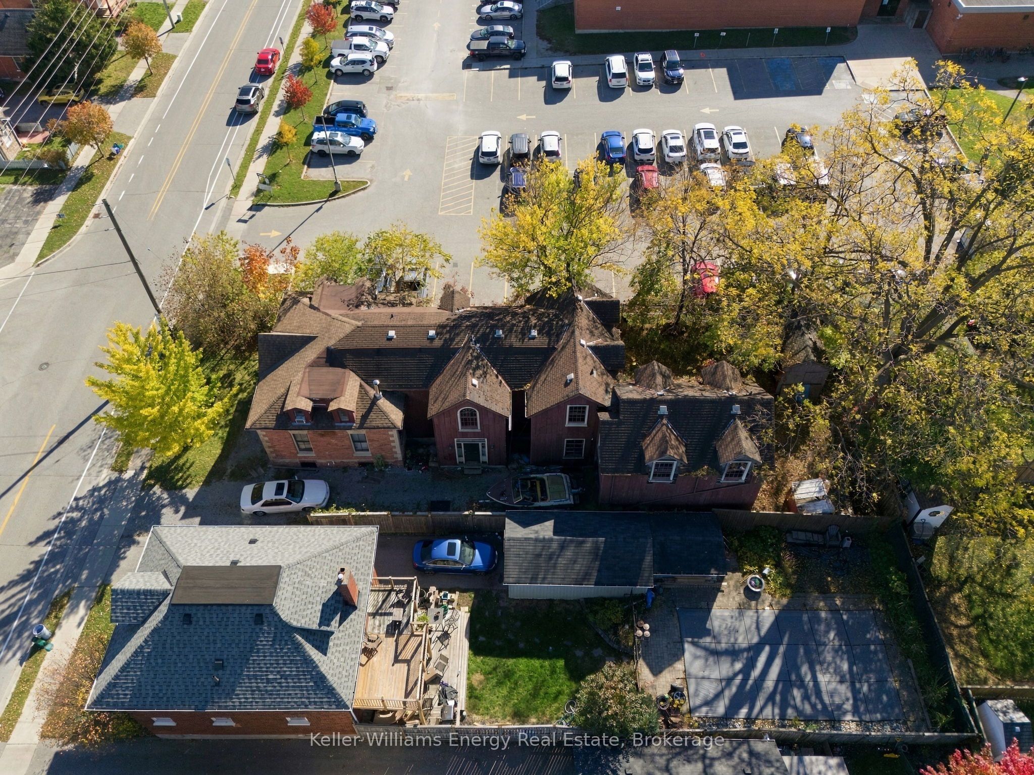 342 Mary Street N
