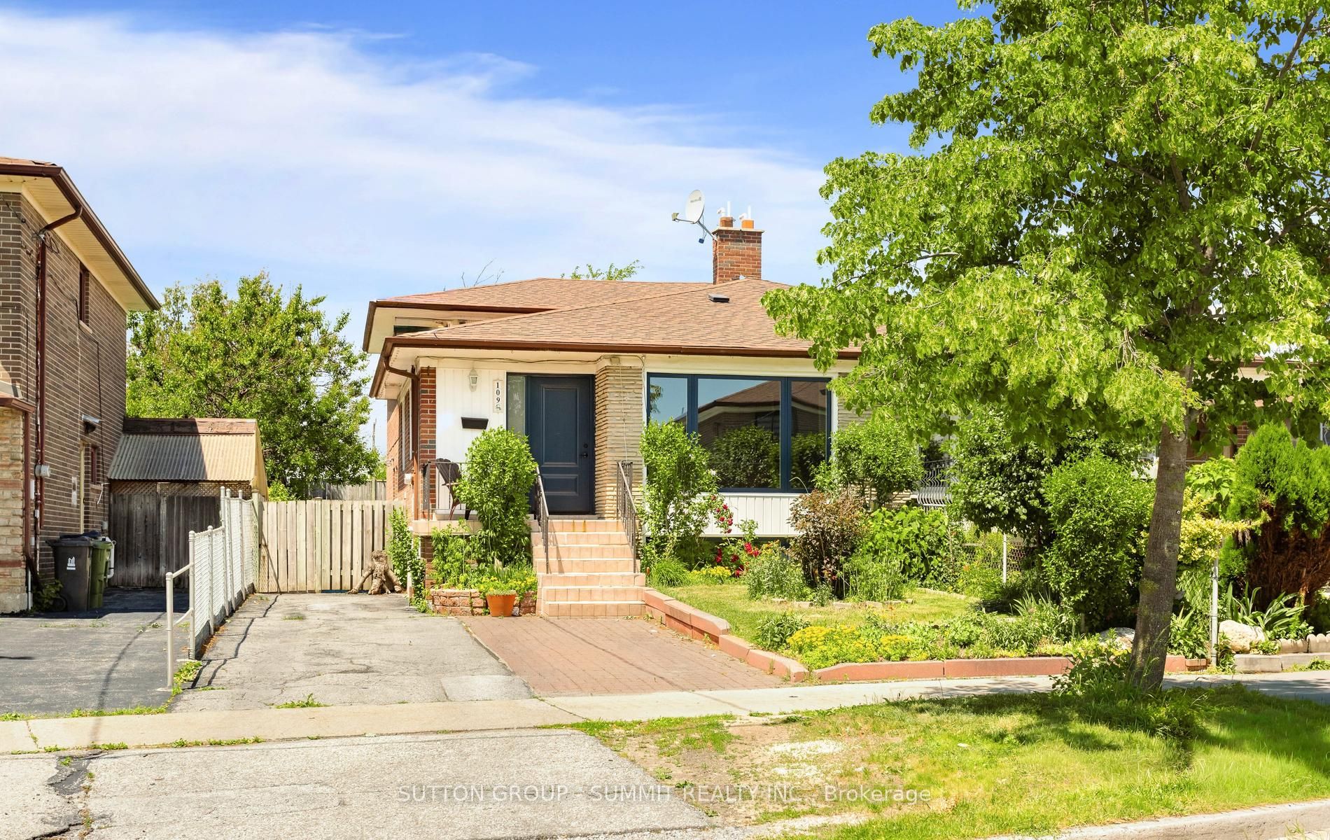 109 Elnathan Crescent