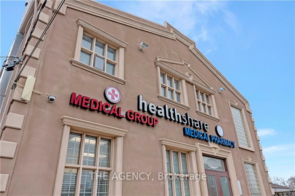 574 Upper James Street