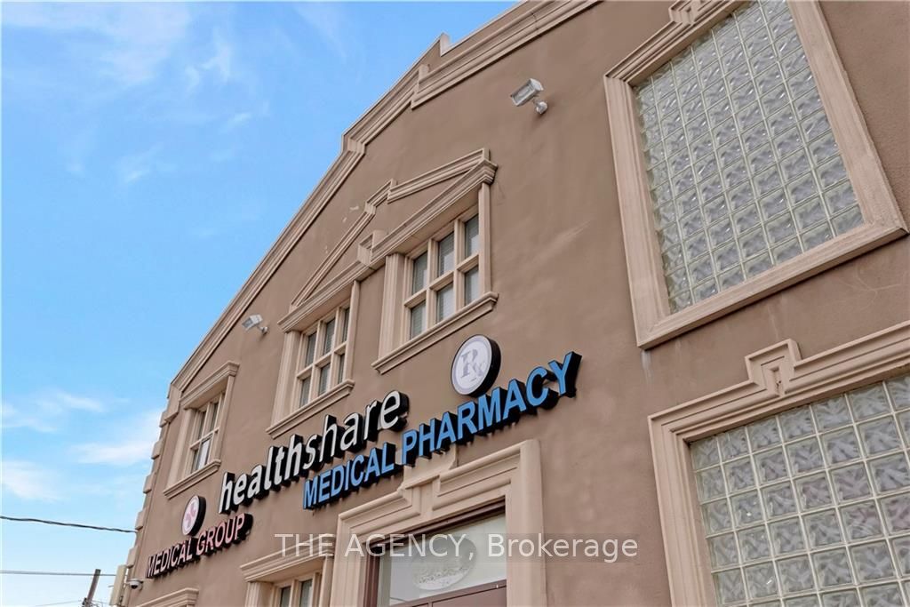 574 Upper James Street