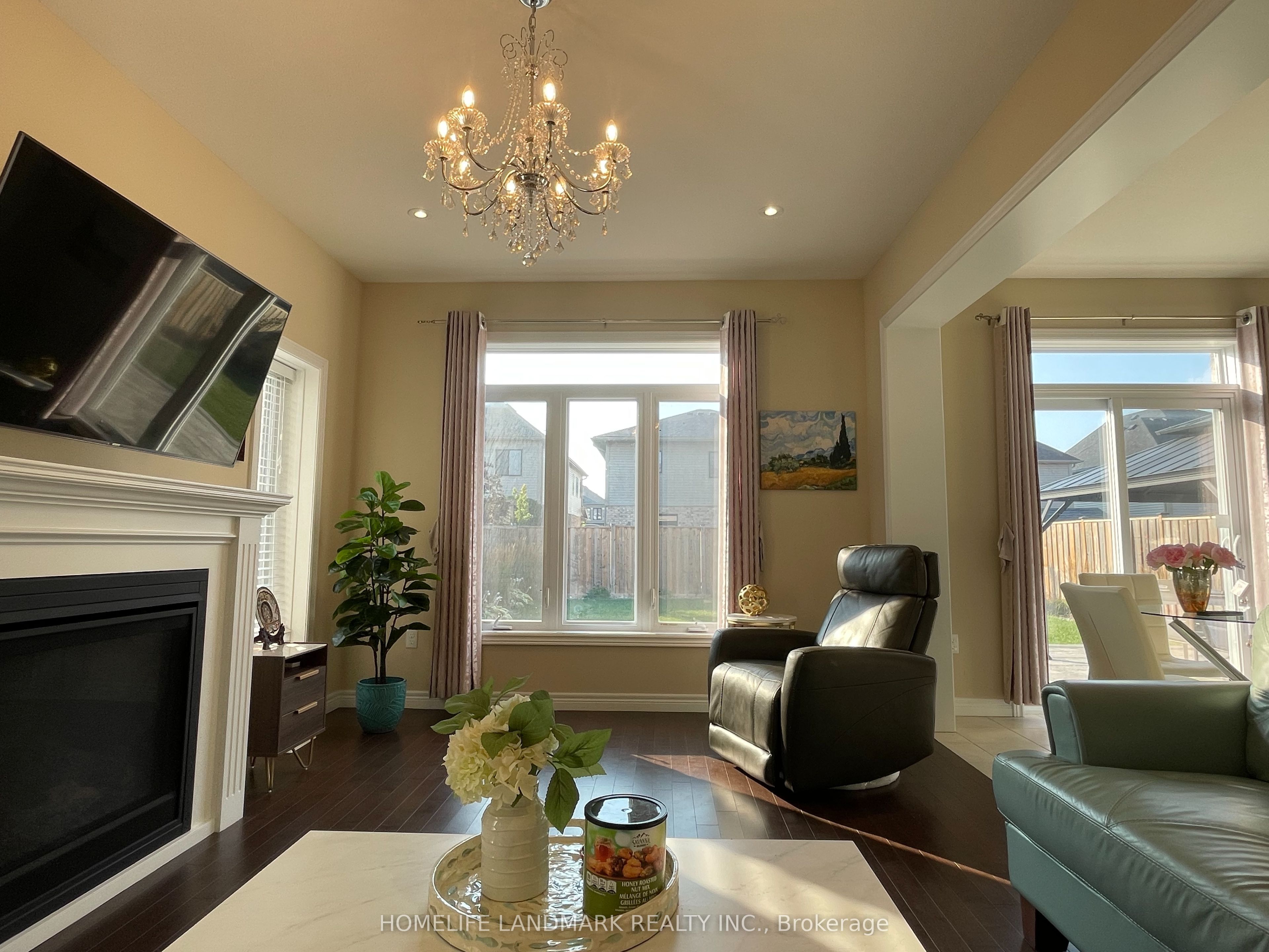 94 Ambrous Crescent