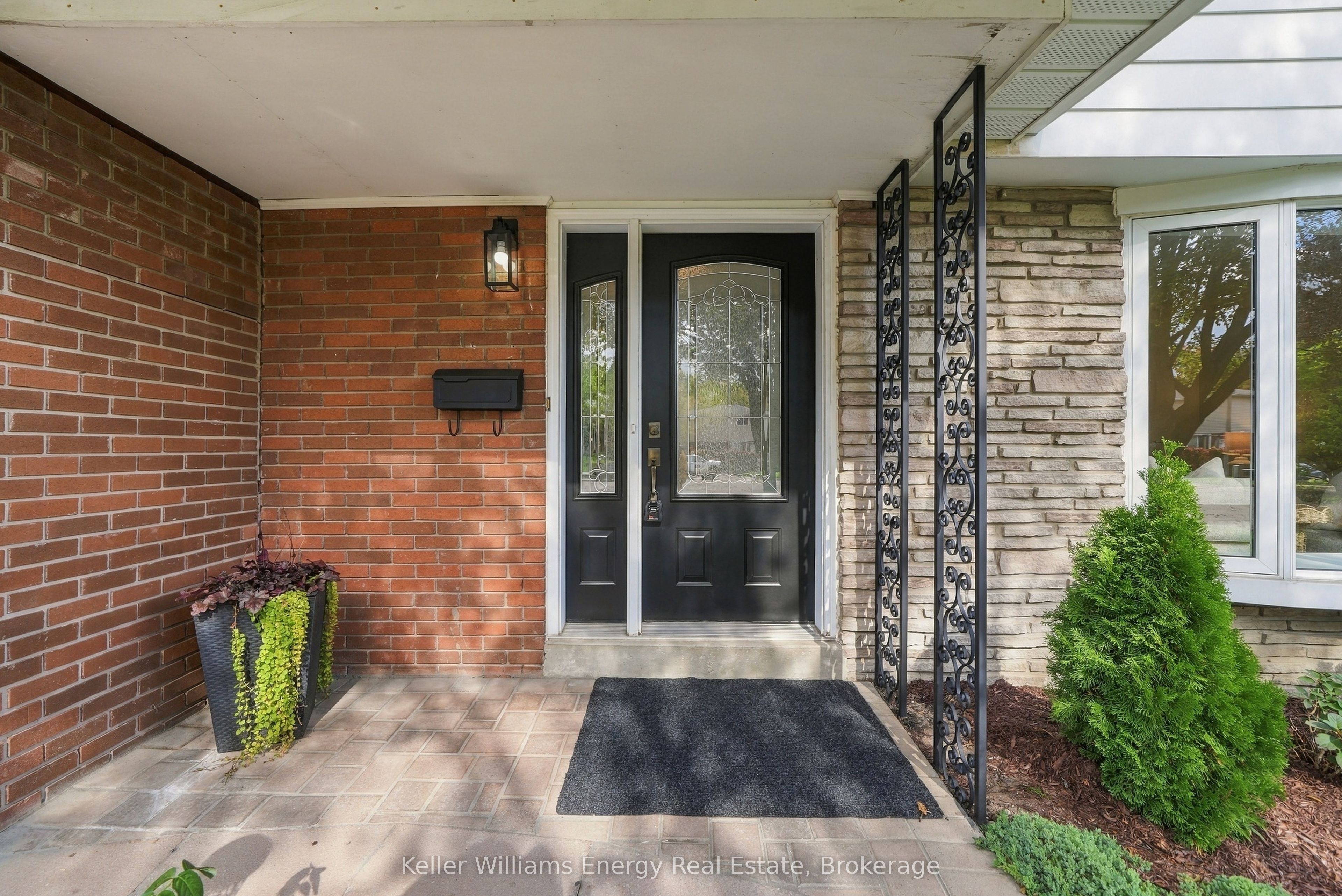 877 Capri Court