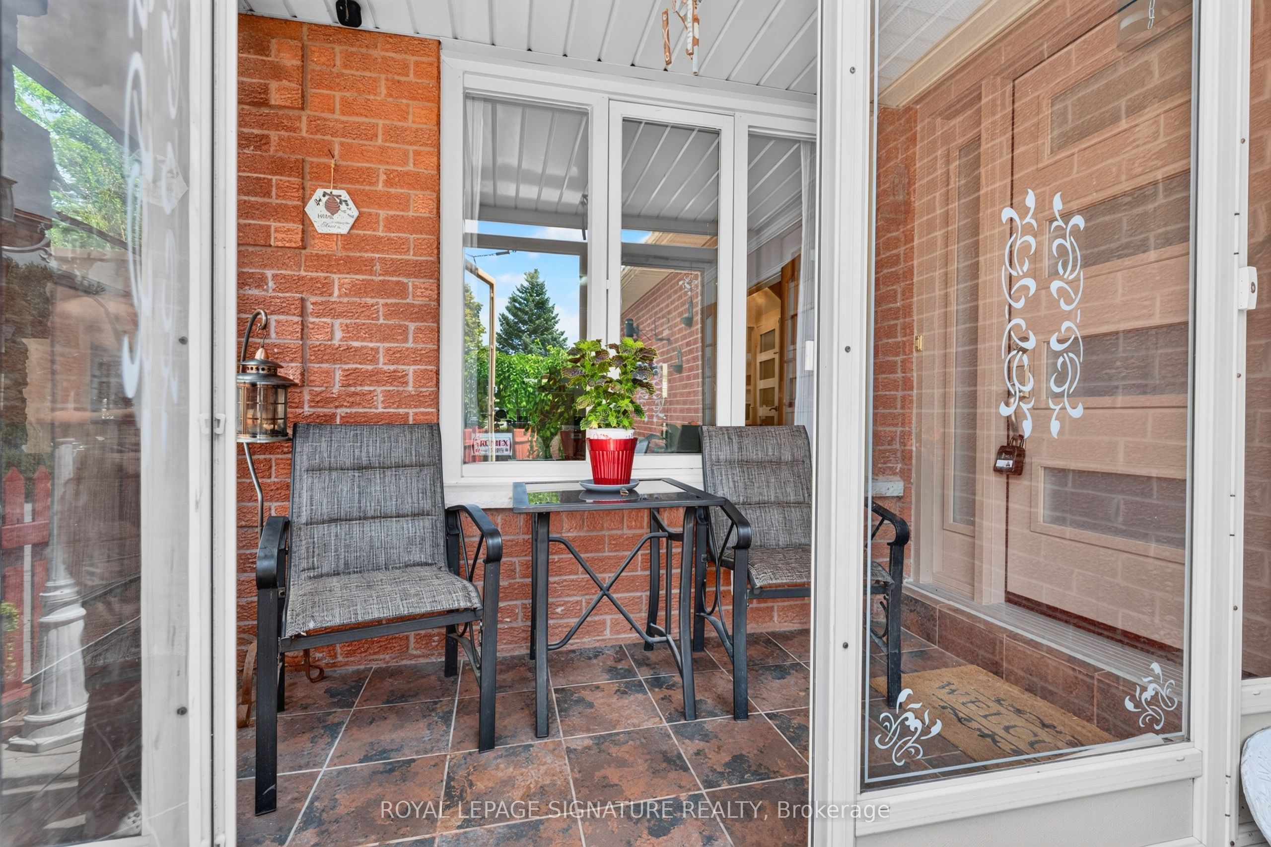 1642 Pepperwood Gate