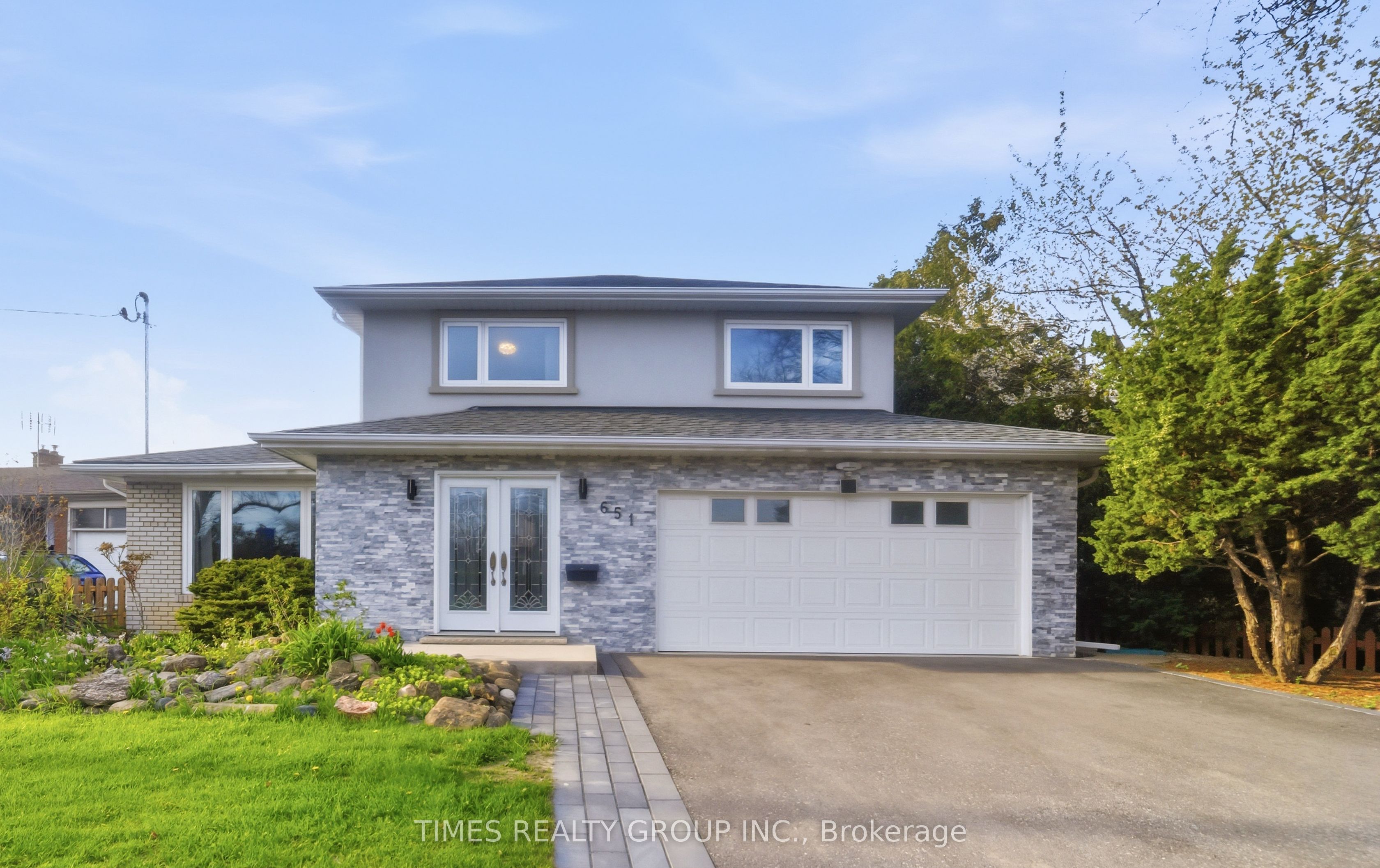 651 Burnhamthorpe Road