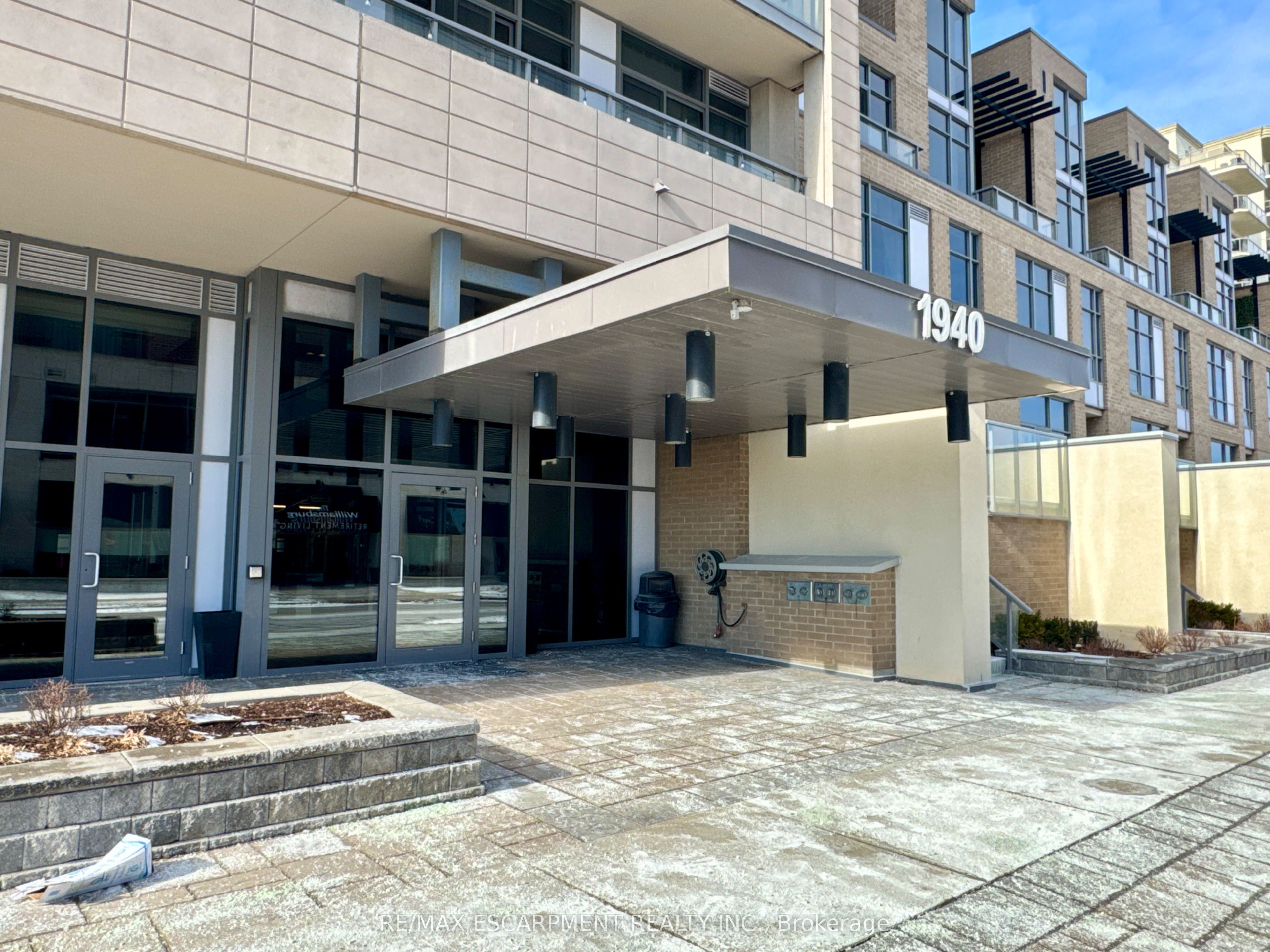 1940 Ironstone Drive 809