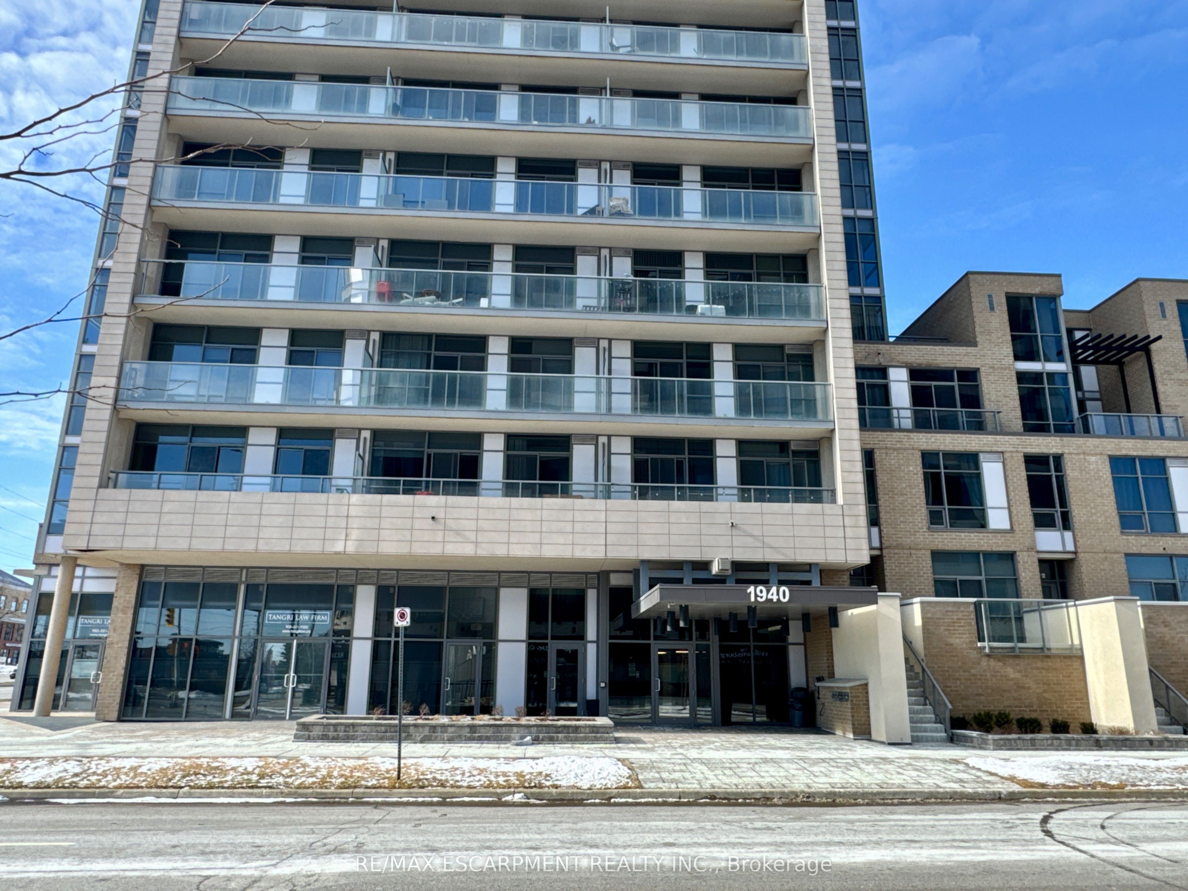 1940 Ironstone Drive 809