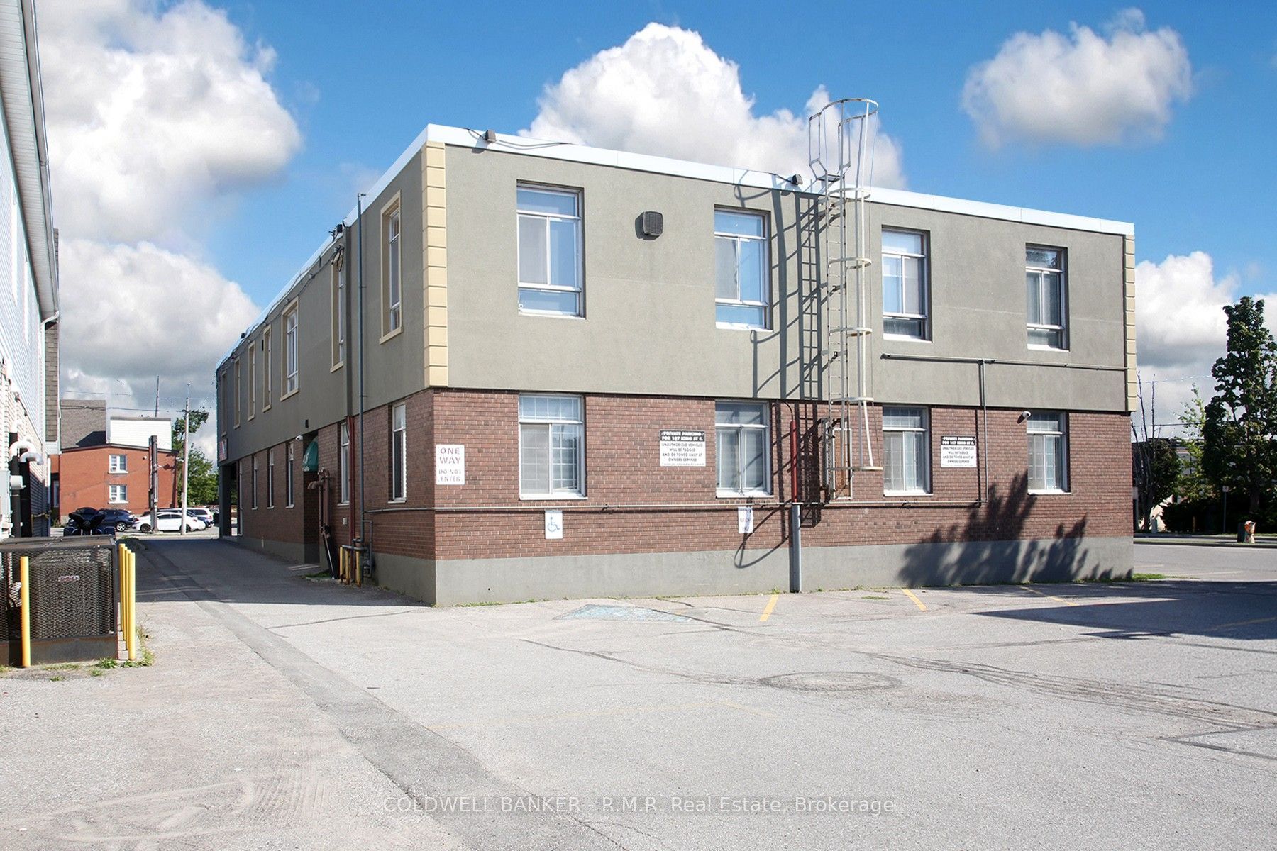 187 King Street E 103