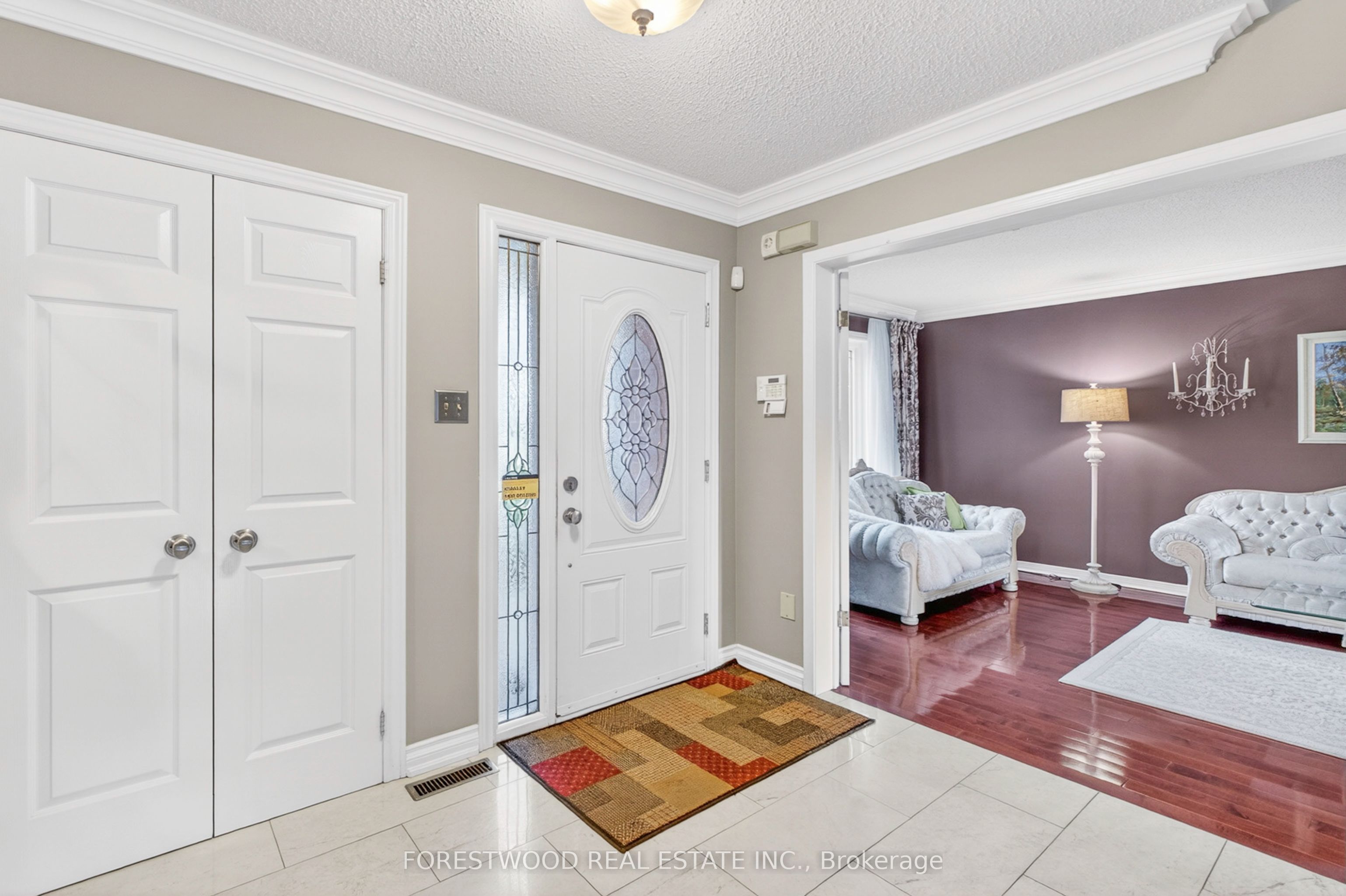 566 Huntington Ridge Drive
