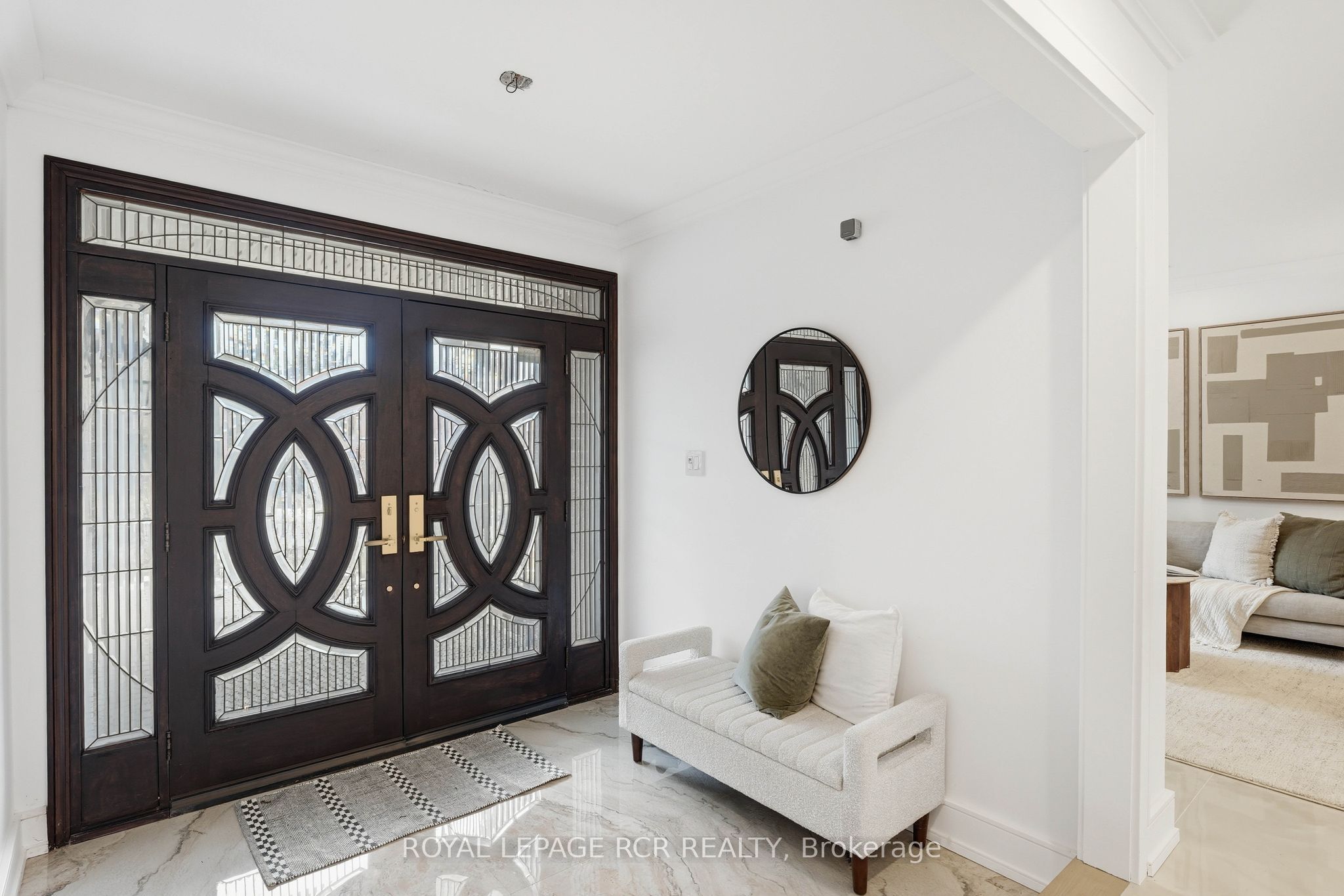 369 Kennedy Street W