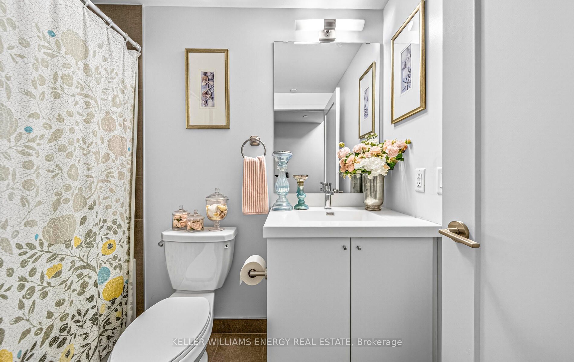 2550 Simcoe Street N 405