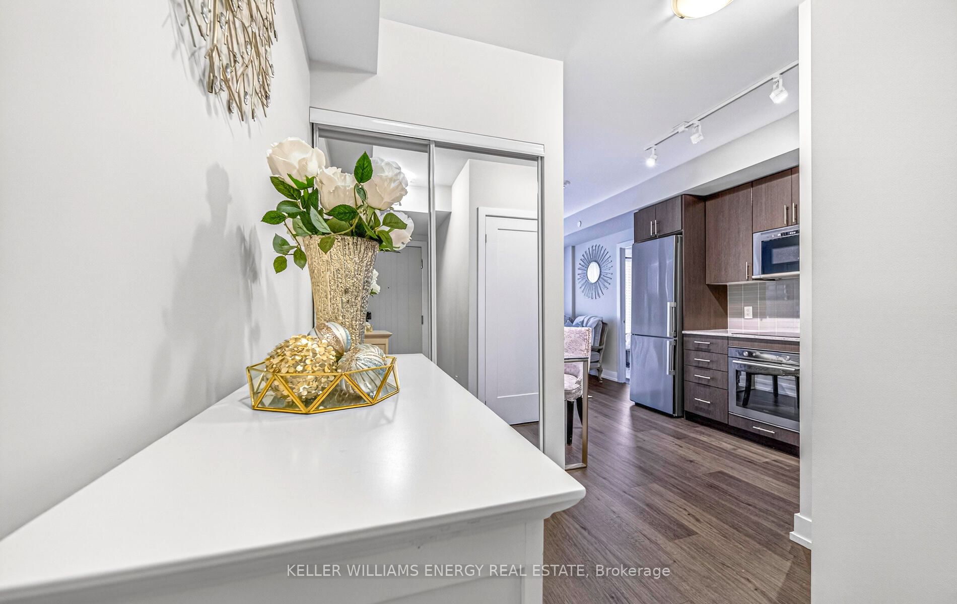 2550 Simcoe Street N 405