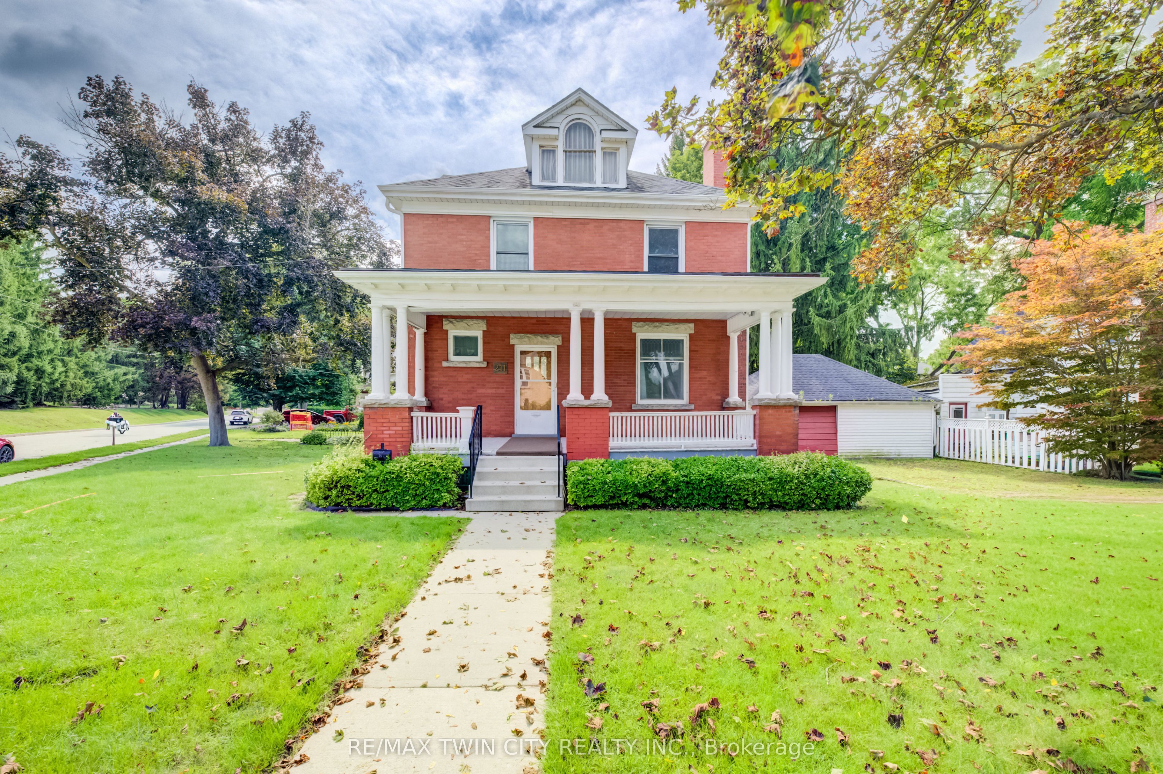 211 Main Street