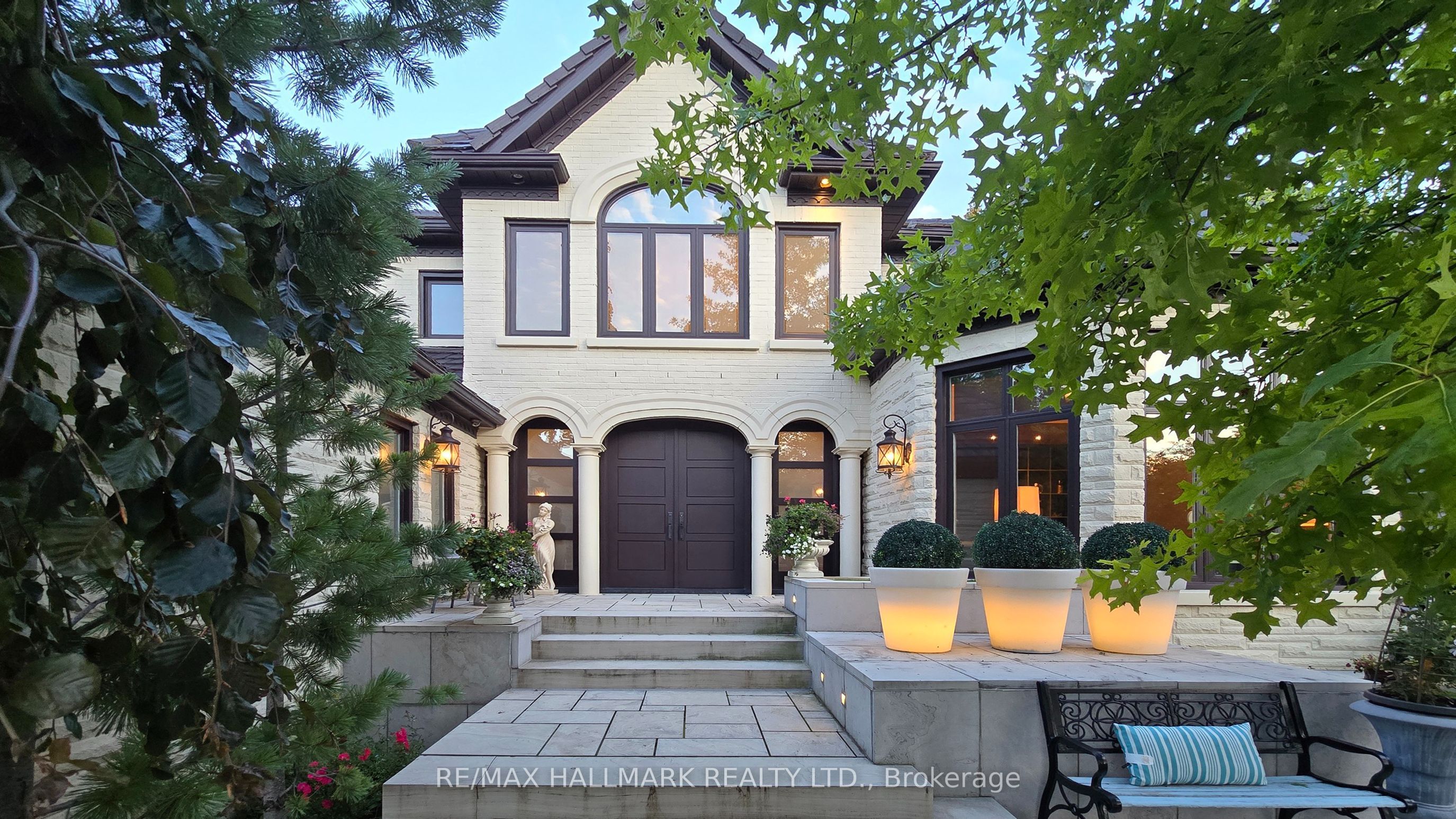 101 Longview Crescent