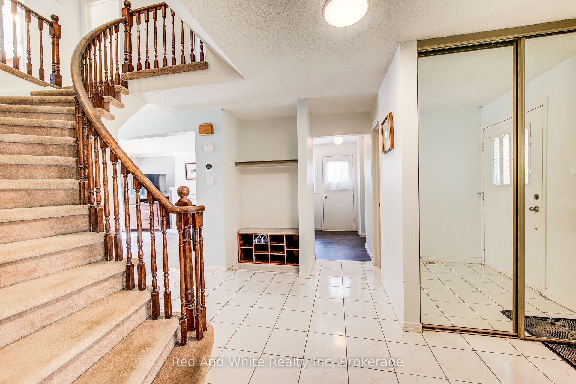 13 Gateview Drive
