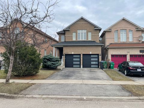 4777 Glasshill Grove Mississauga ON L5M 7R6