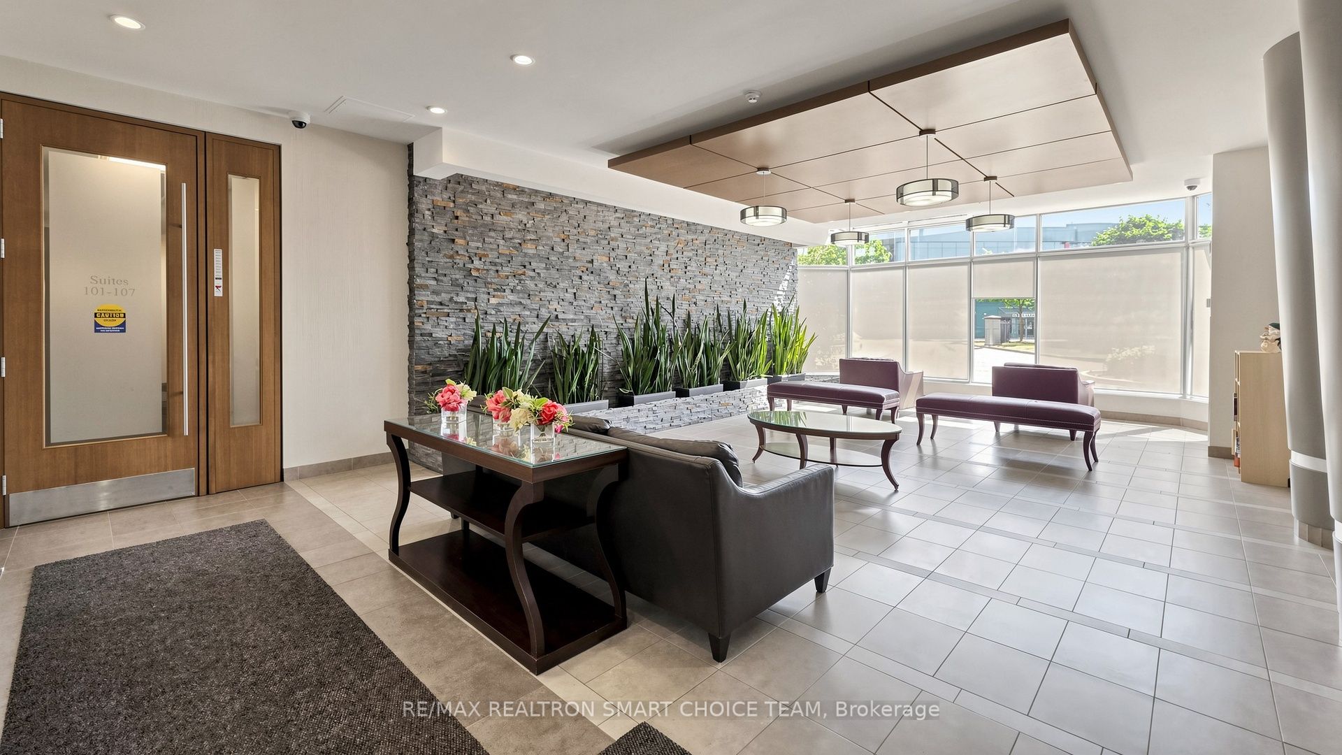 50 Kingsbridge Garden Circle 504