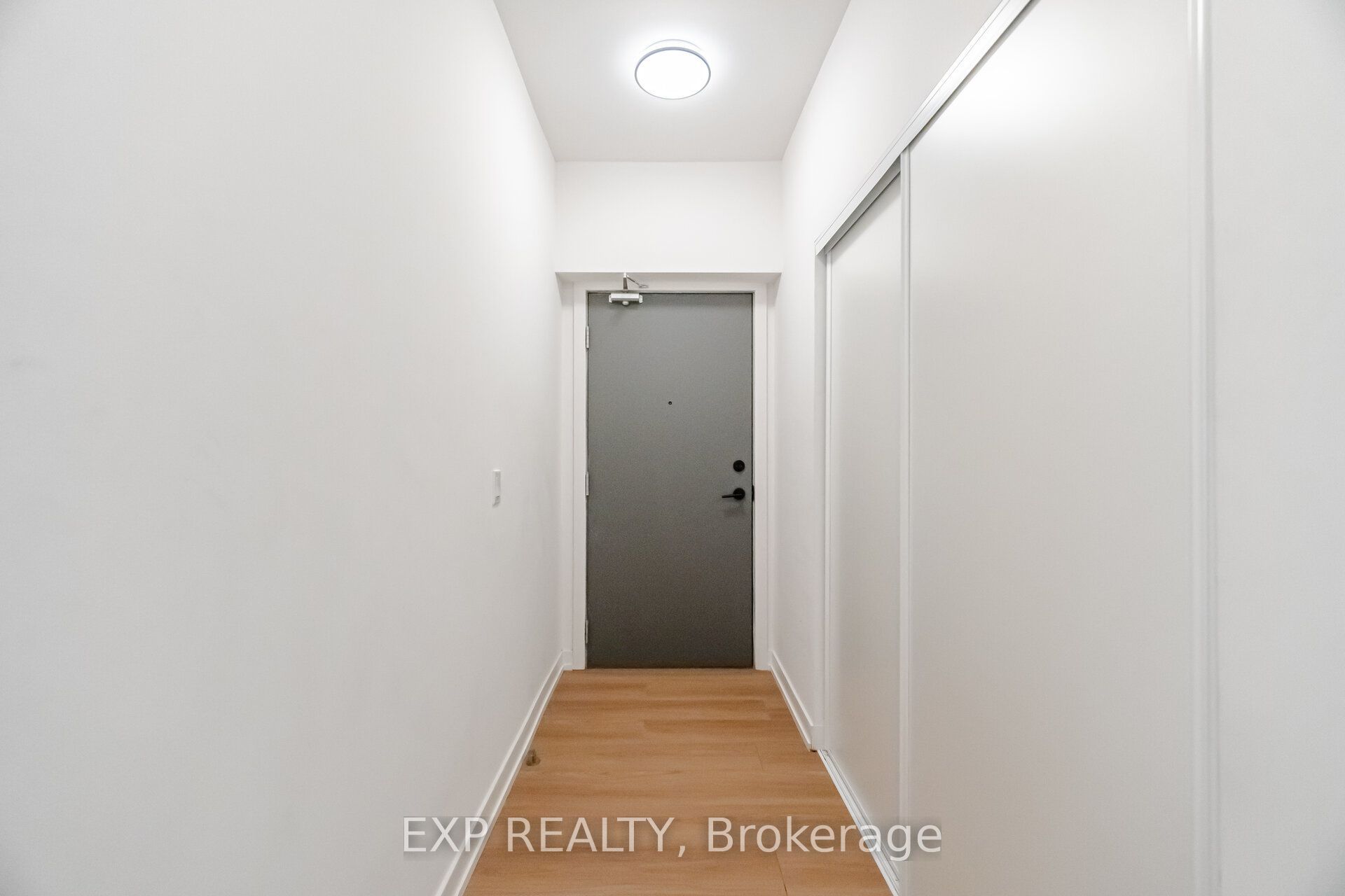 1010 Dundas Street E 203