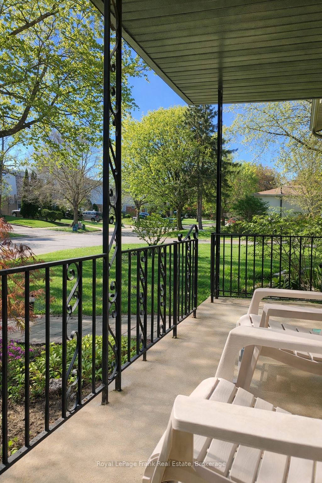 489 Crestwood Drive