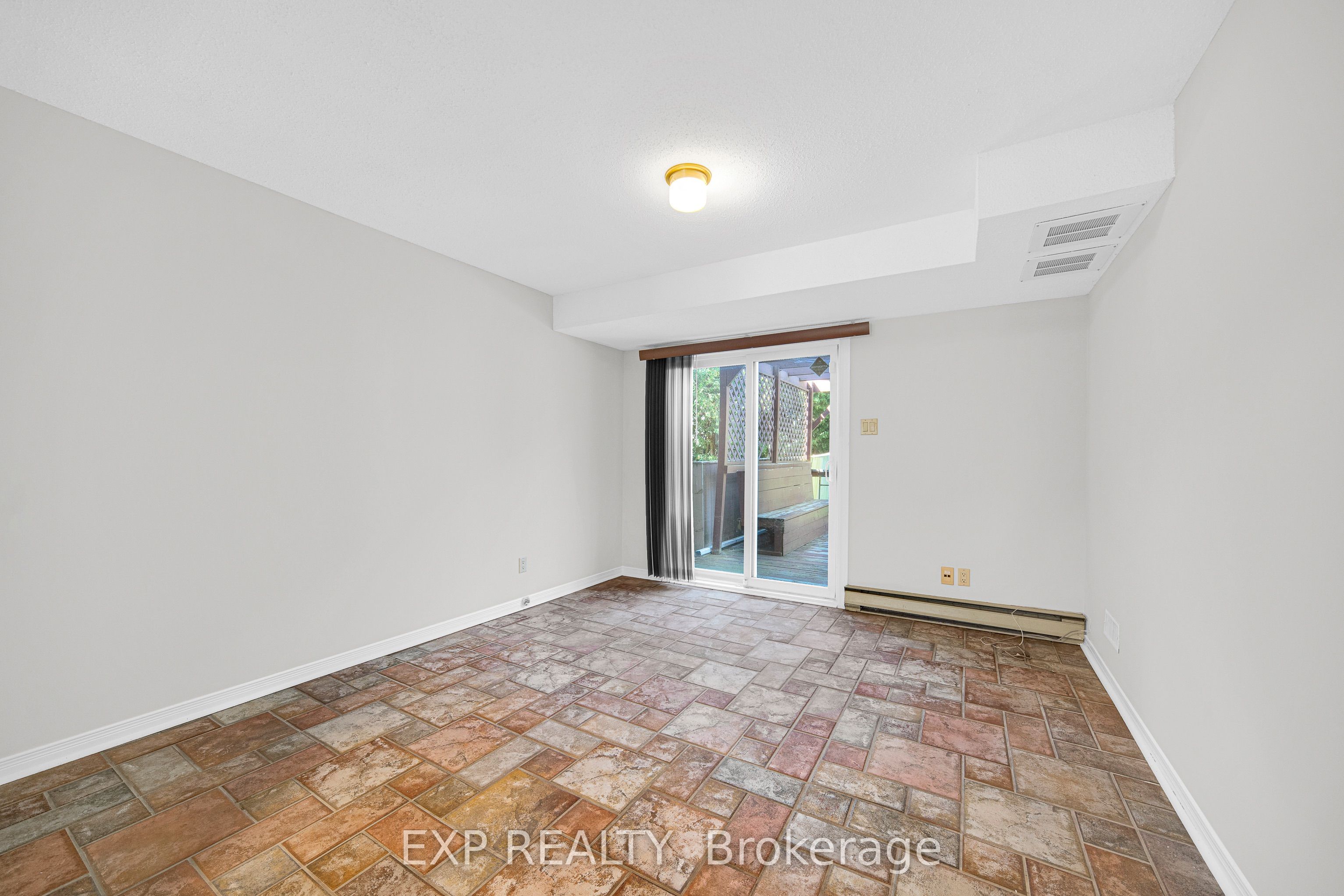 18 Arbordale Crescent