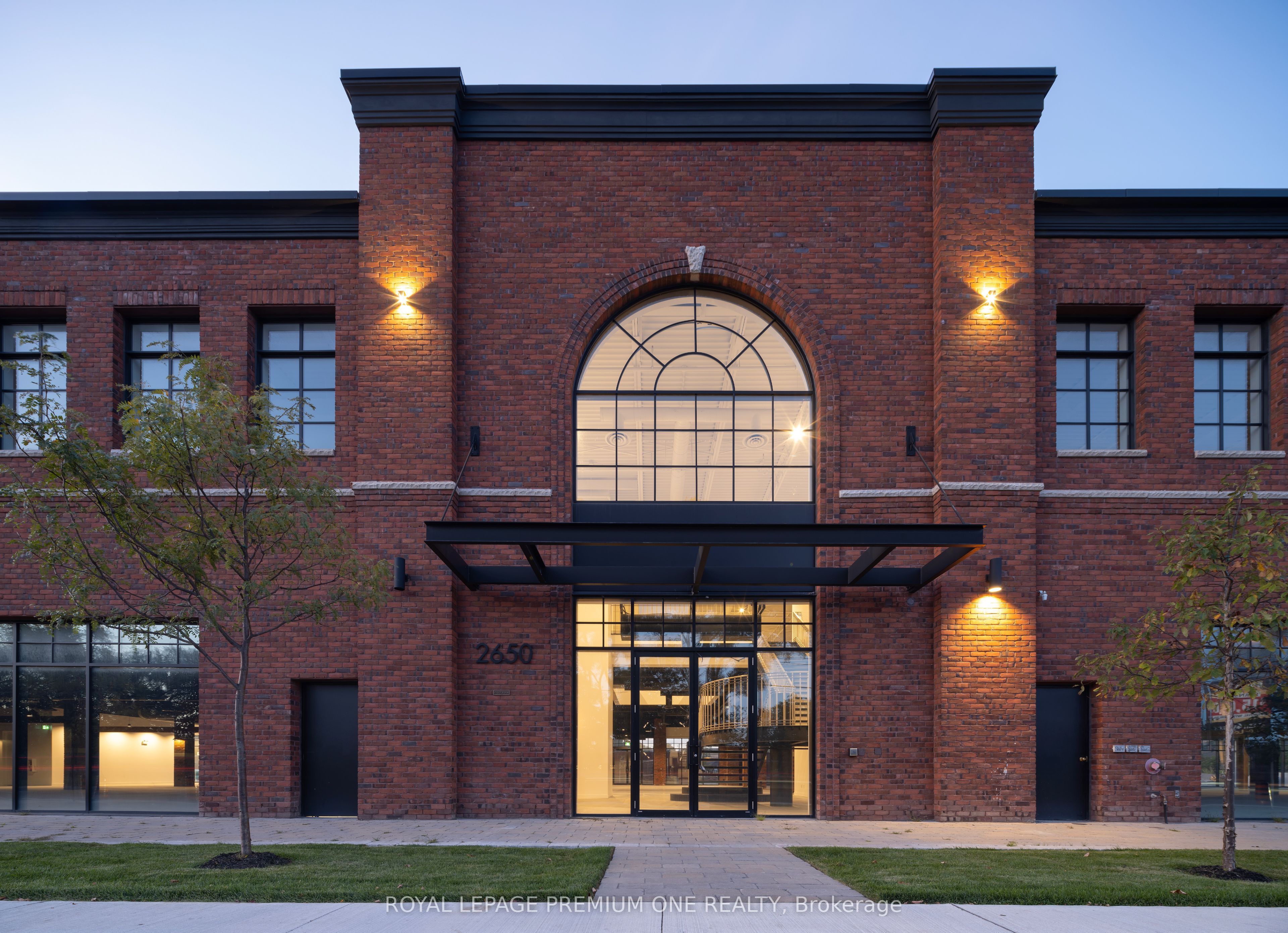 2650 St Clair Avenue W