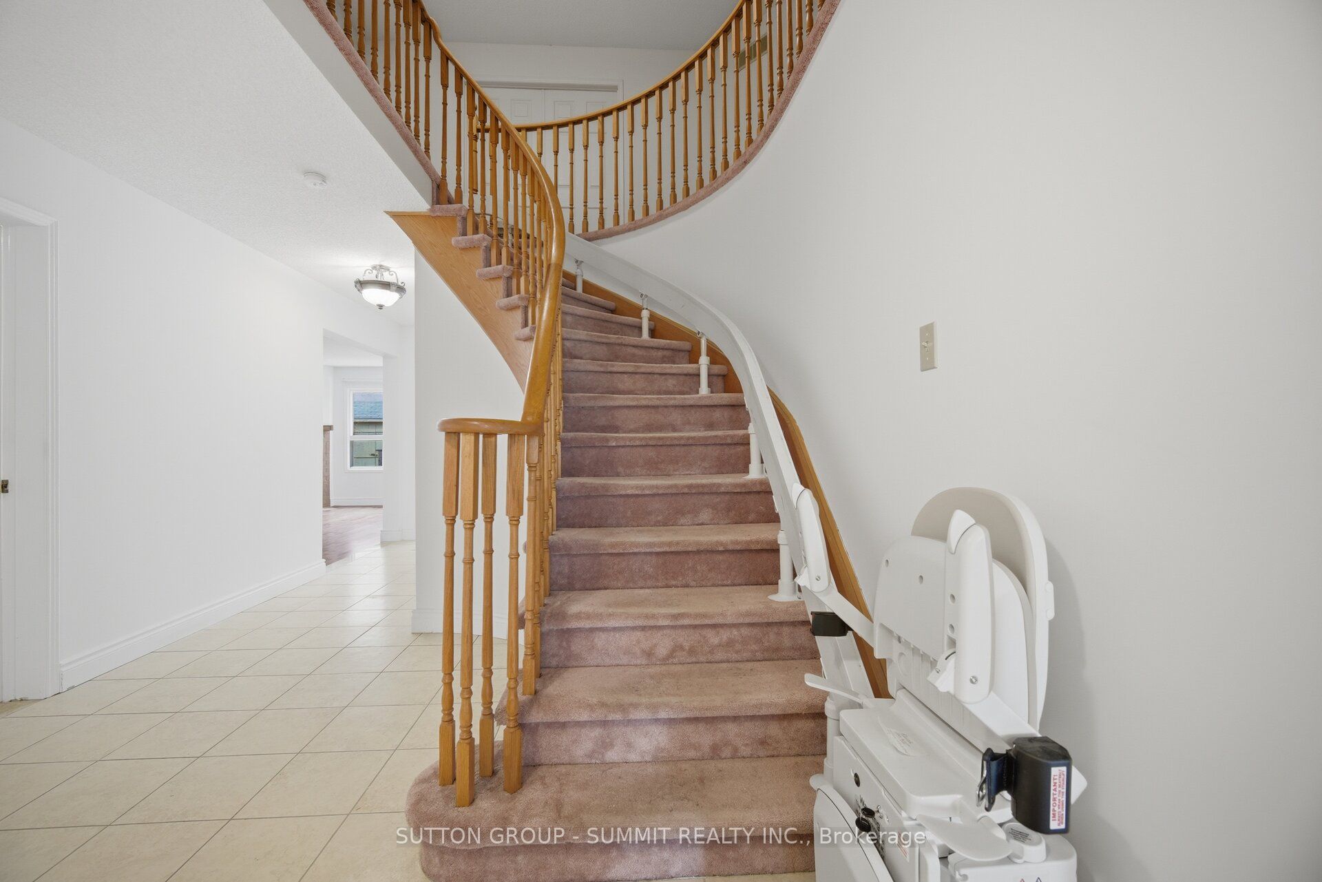 648 Esprit Crescent