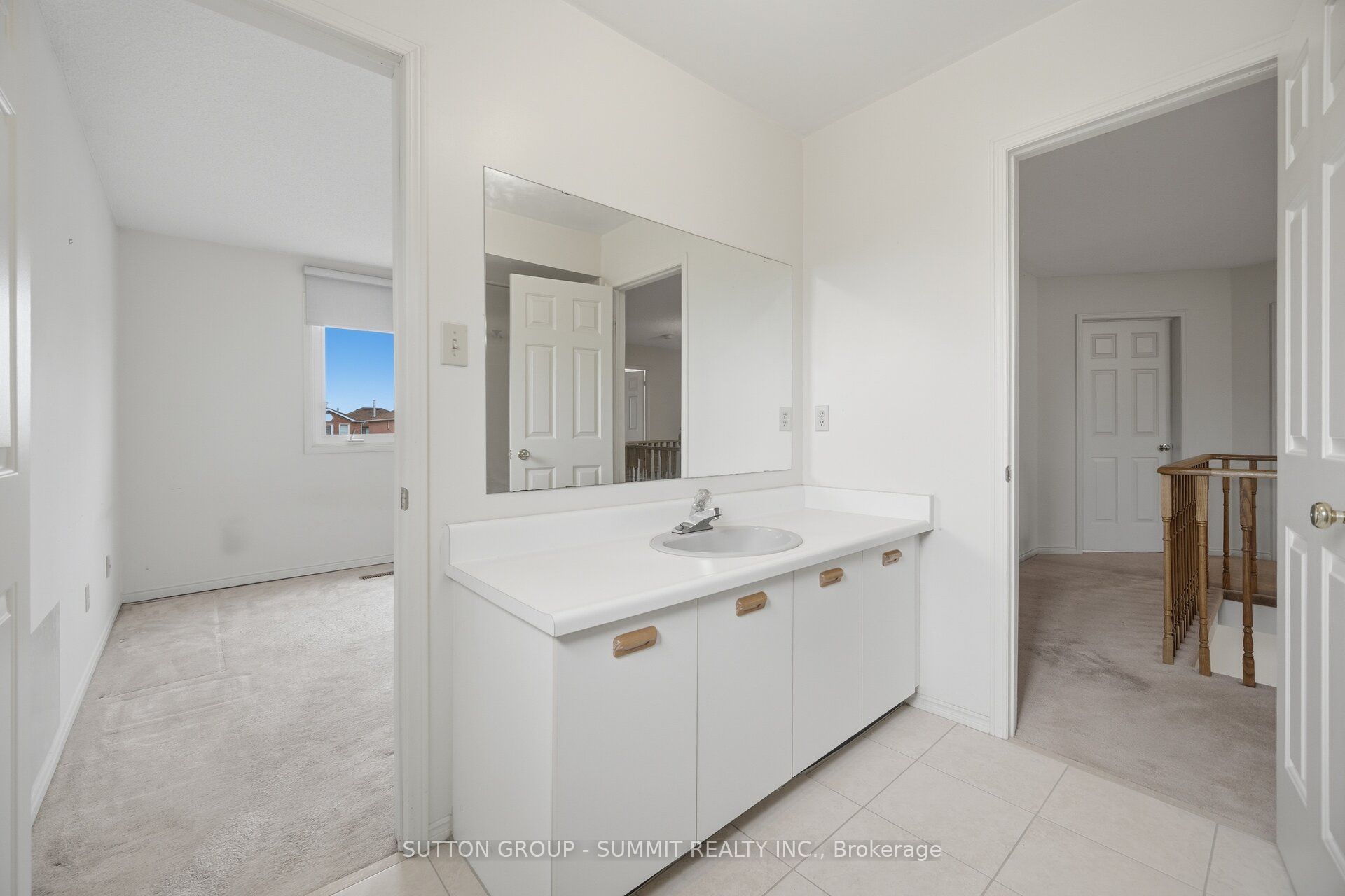 648 Esprit Crescent