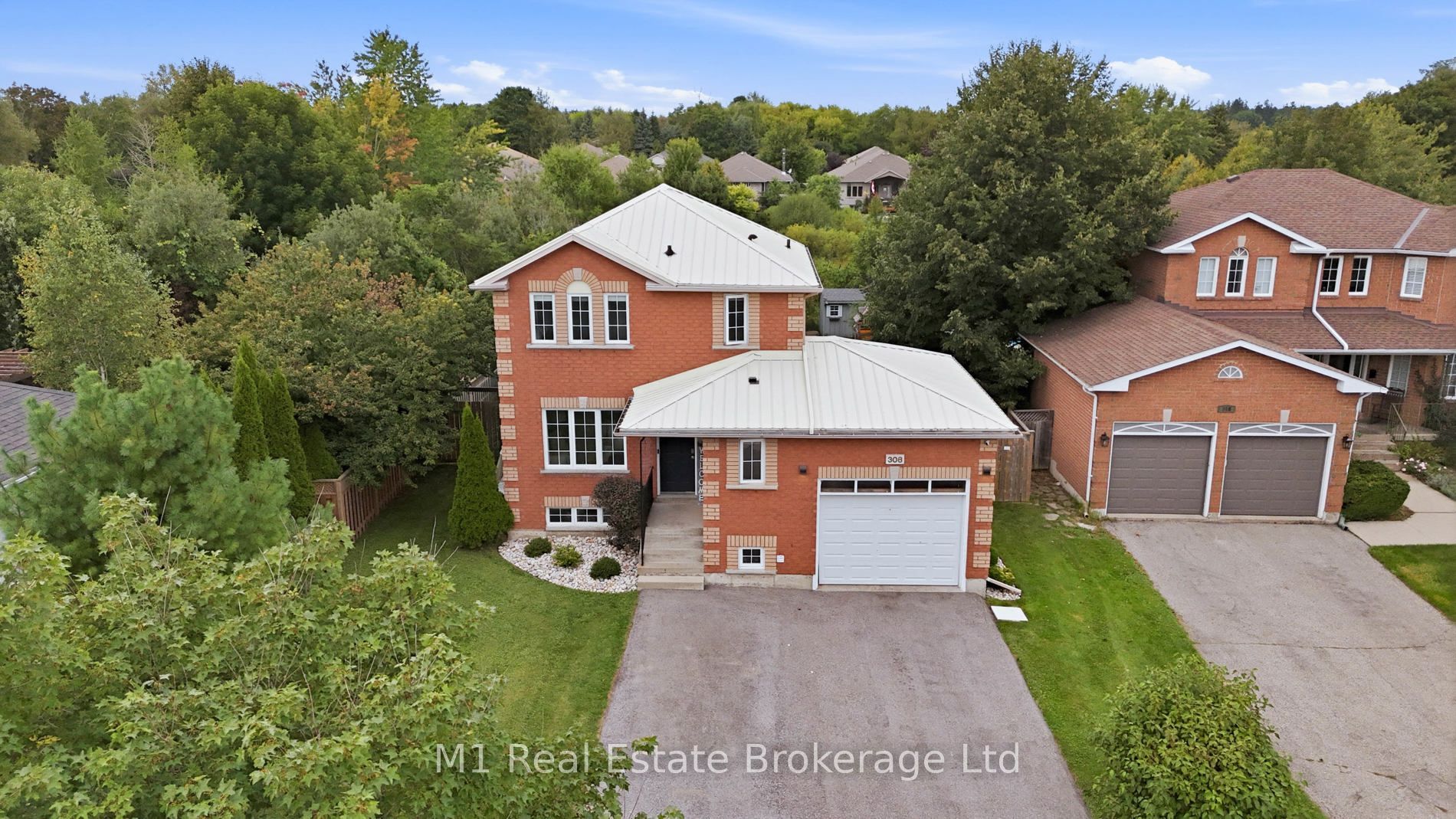 308 Daniel Crescent