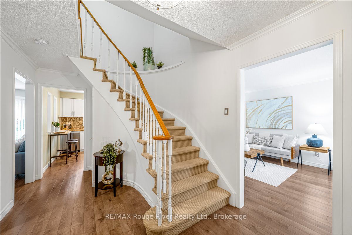 5 Gurr Crescent