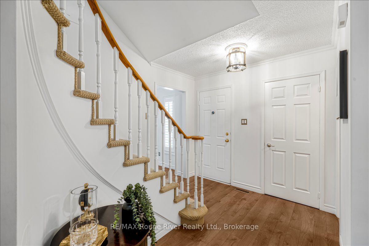 5 Gurr Crescent