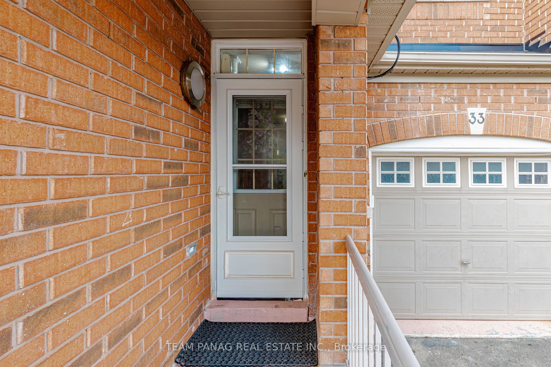 33 Frostbite Lane E