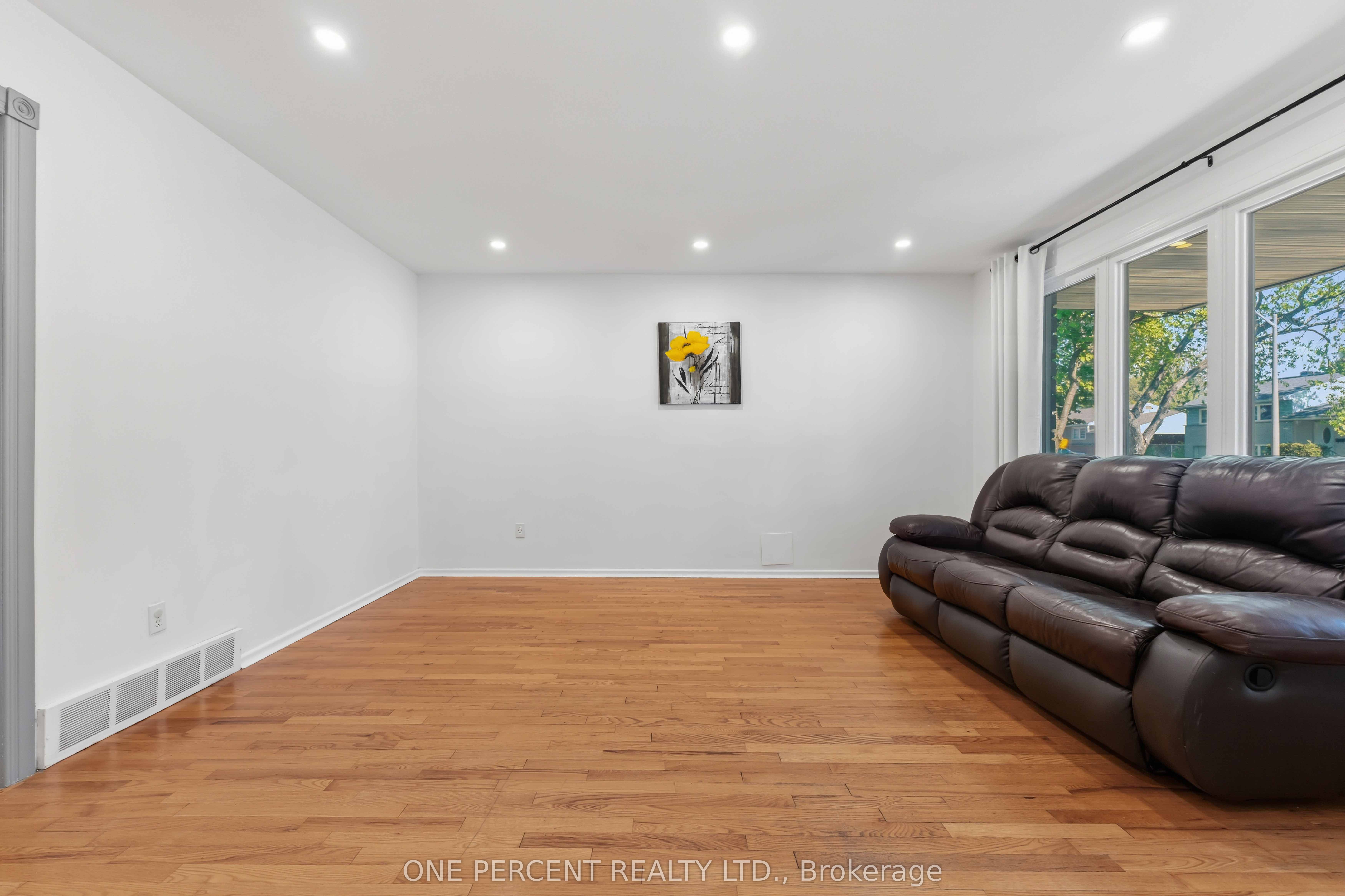 933 Kincaid Court