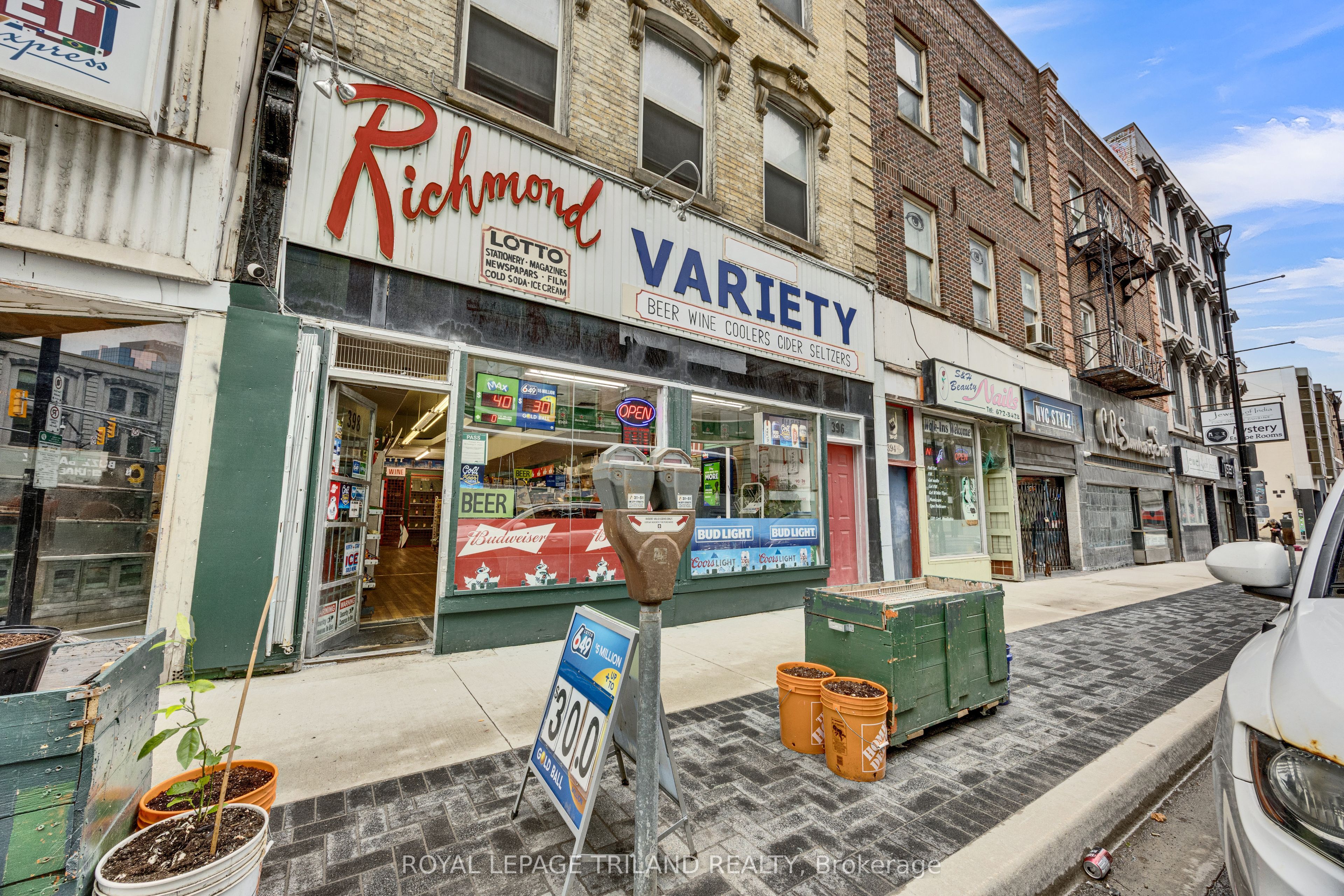 398 Richmond Street