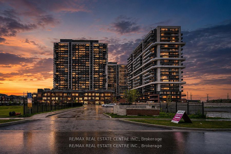 2545 Simcoe Crescent N 610