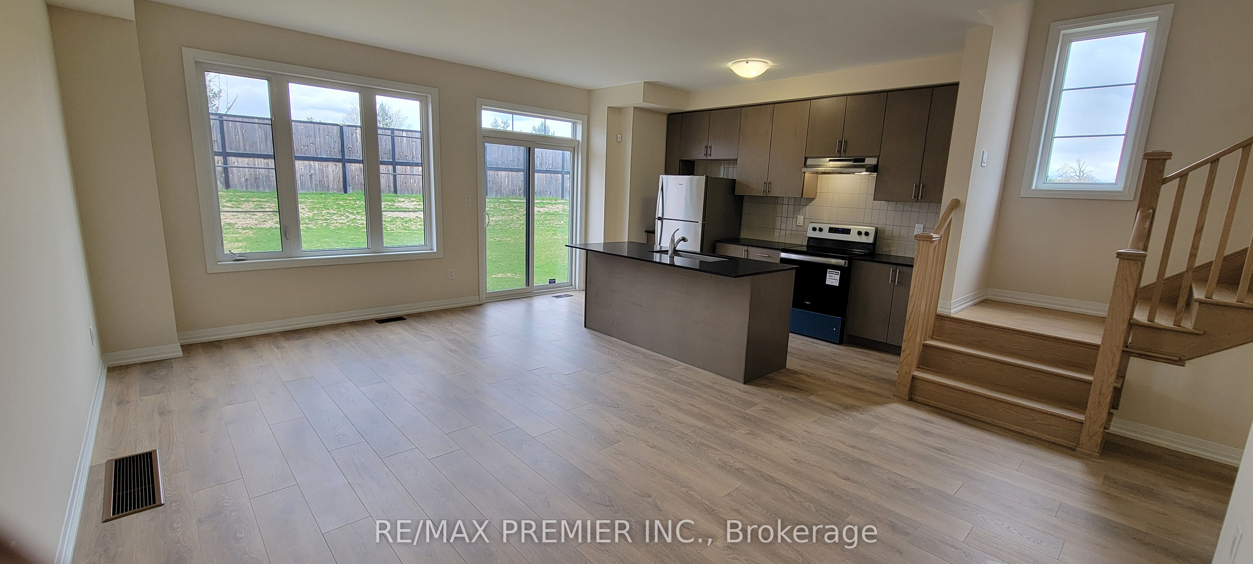 94 Turnberry Lane